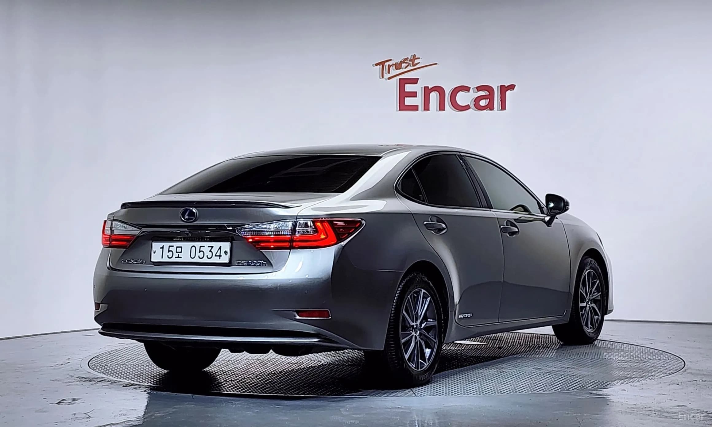 New ES300h