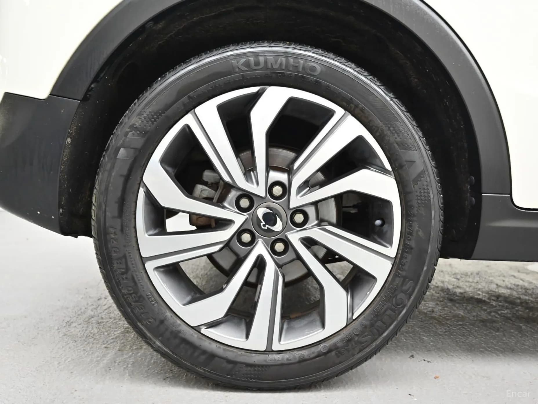 Berry New Tivoli