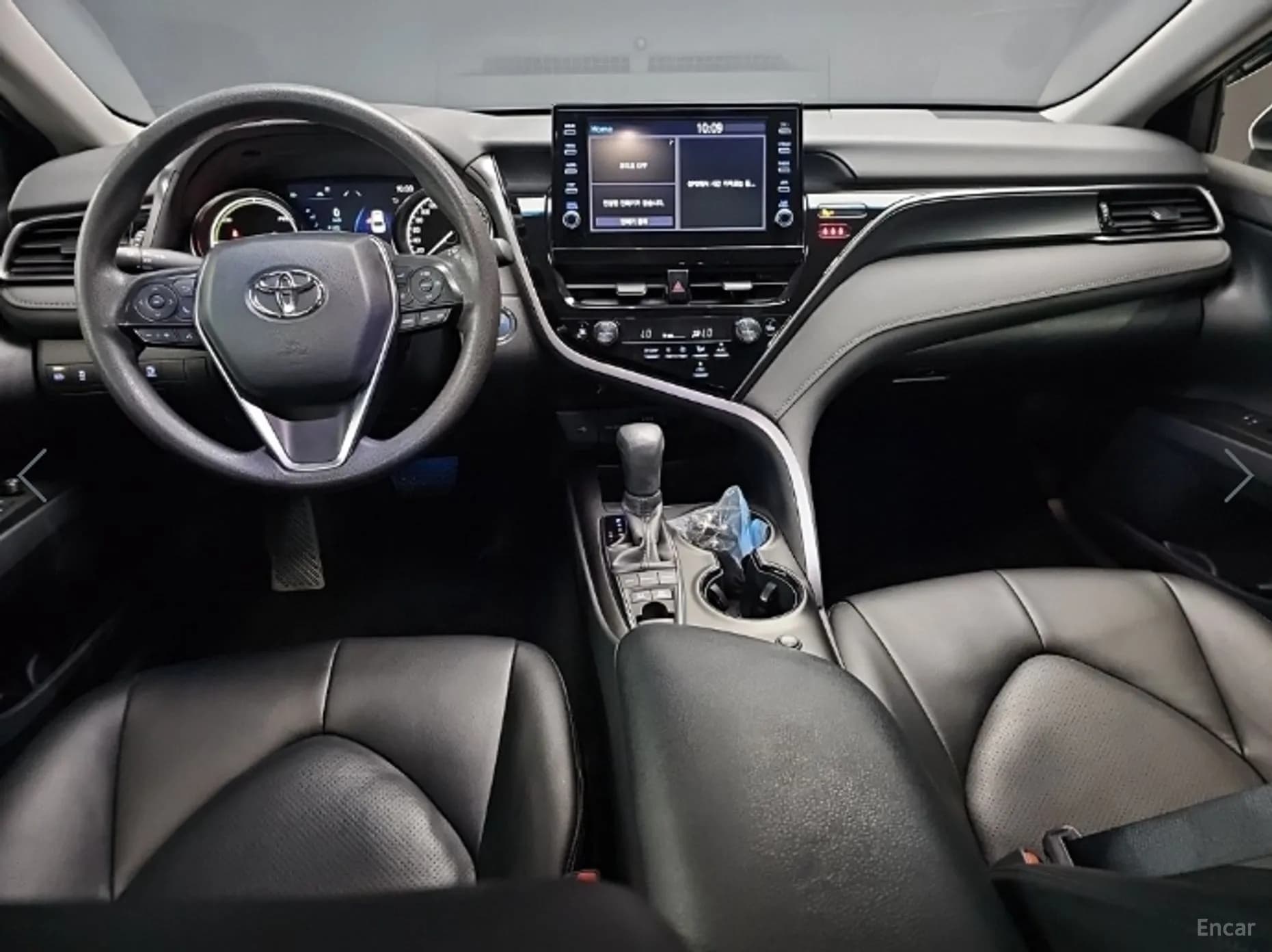 Camry (XV70)