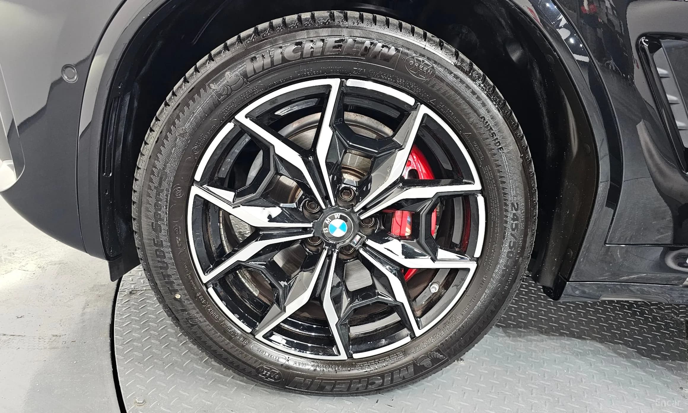 X4 (G02)
