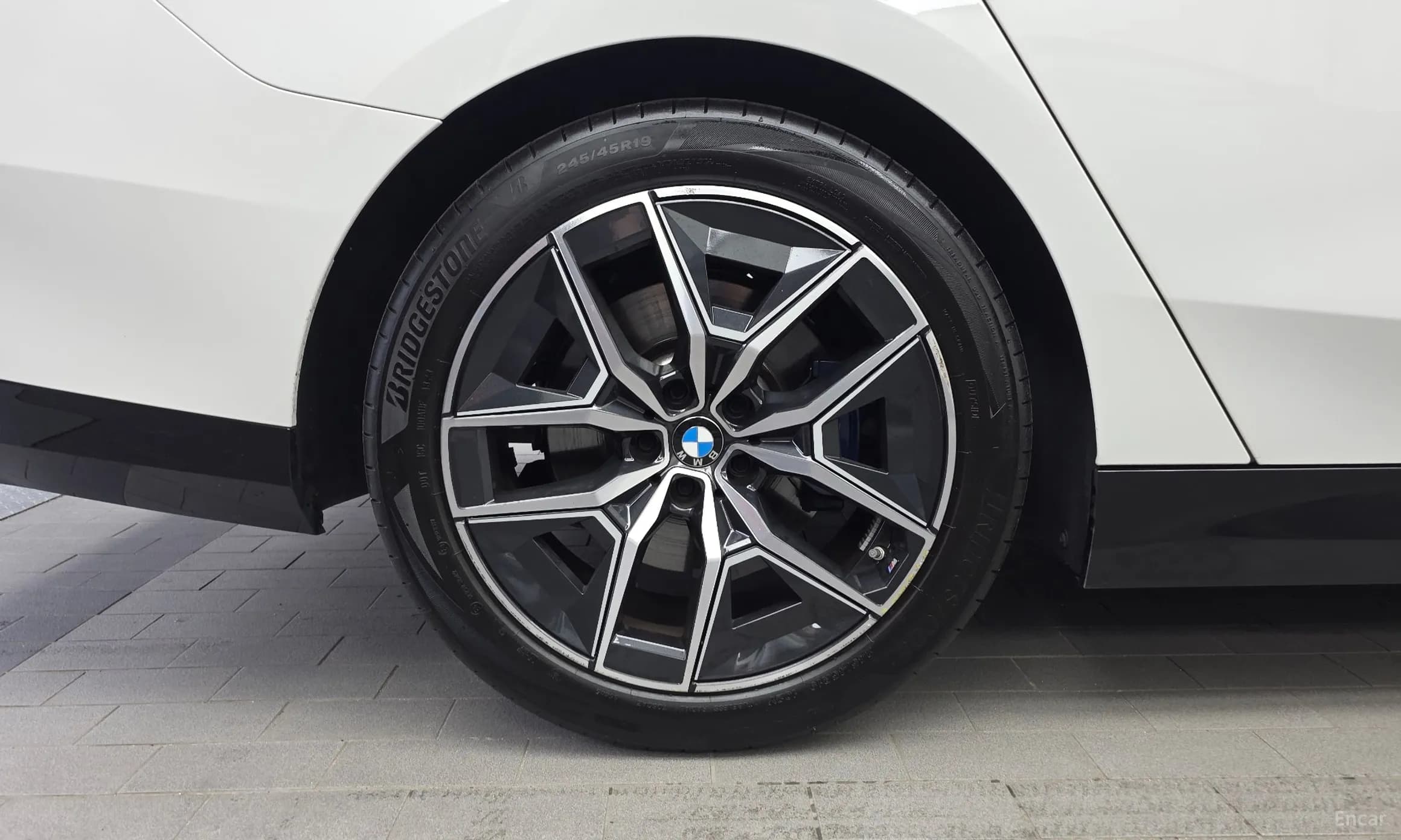 5 Series (G60)