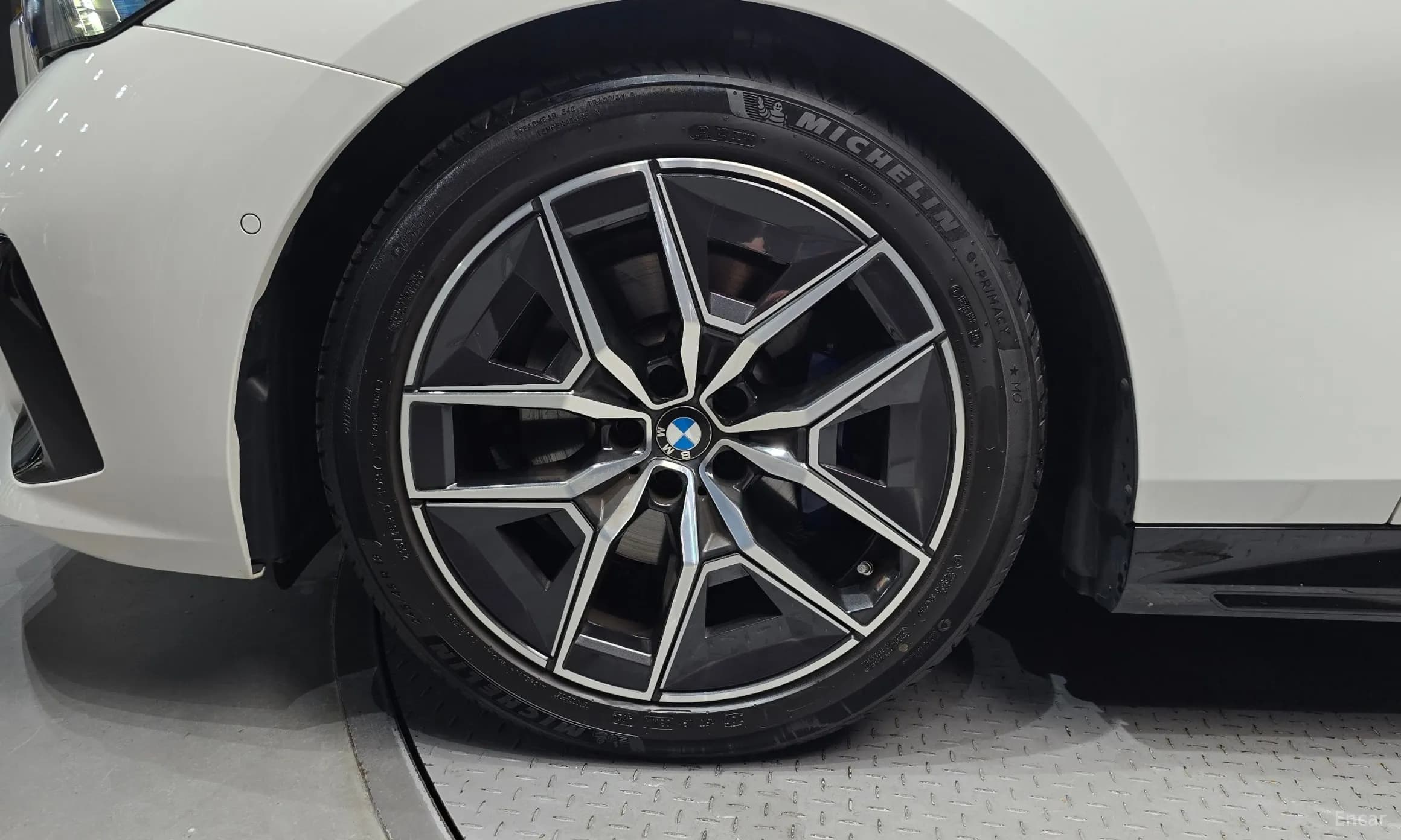 5 Series (G60)