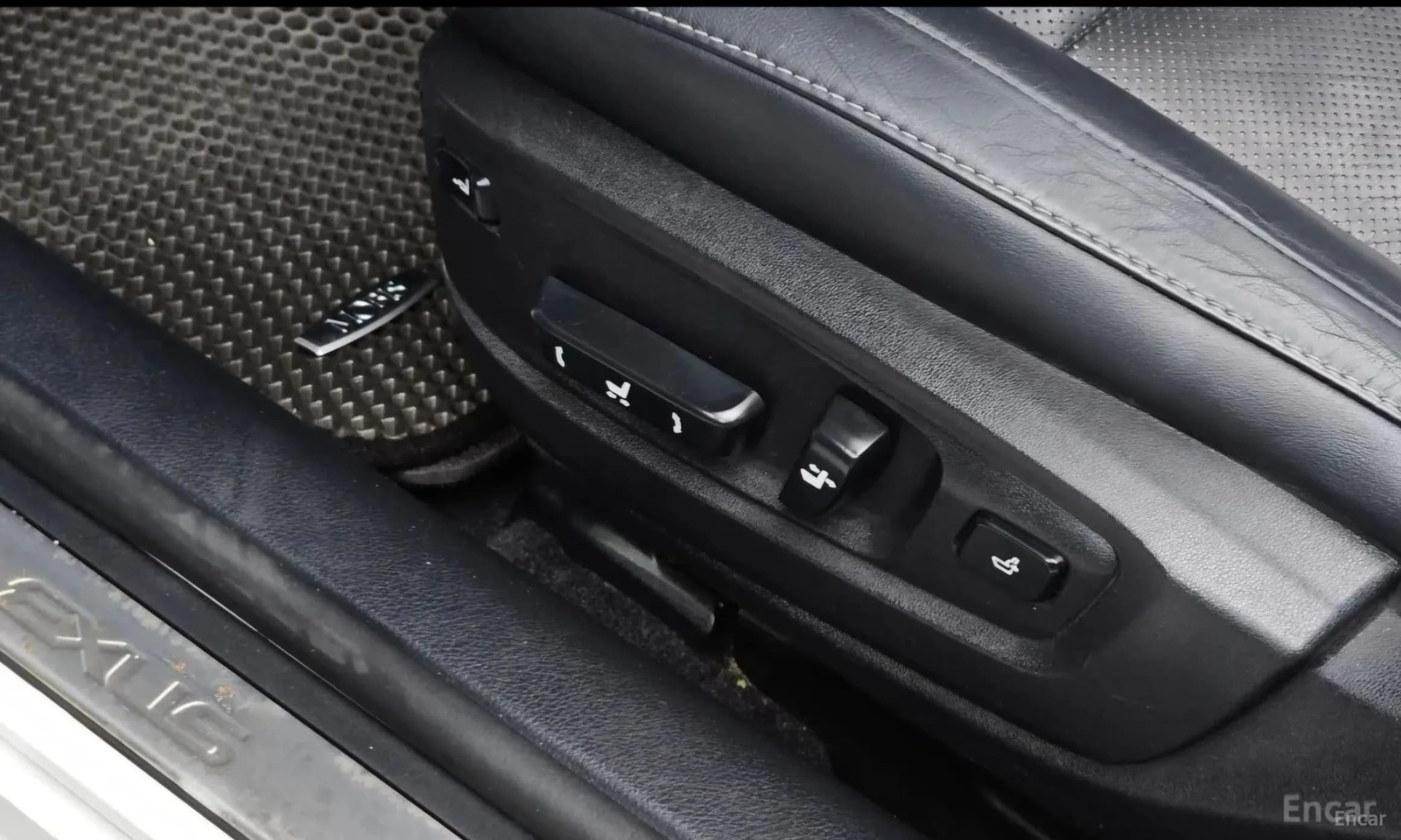 New ES300h