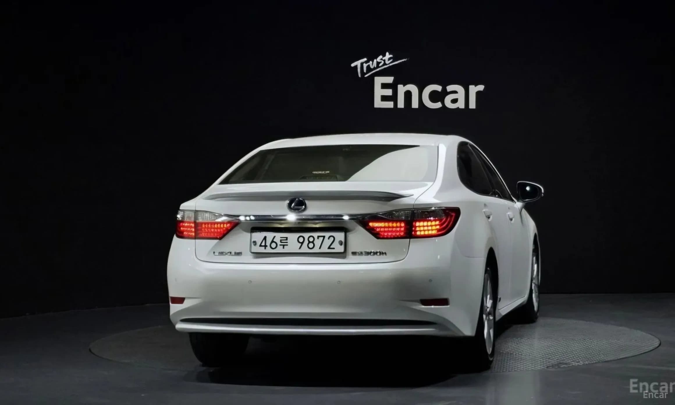 New ES300h