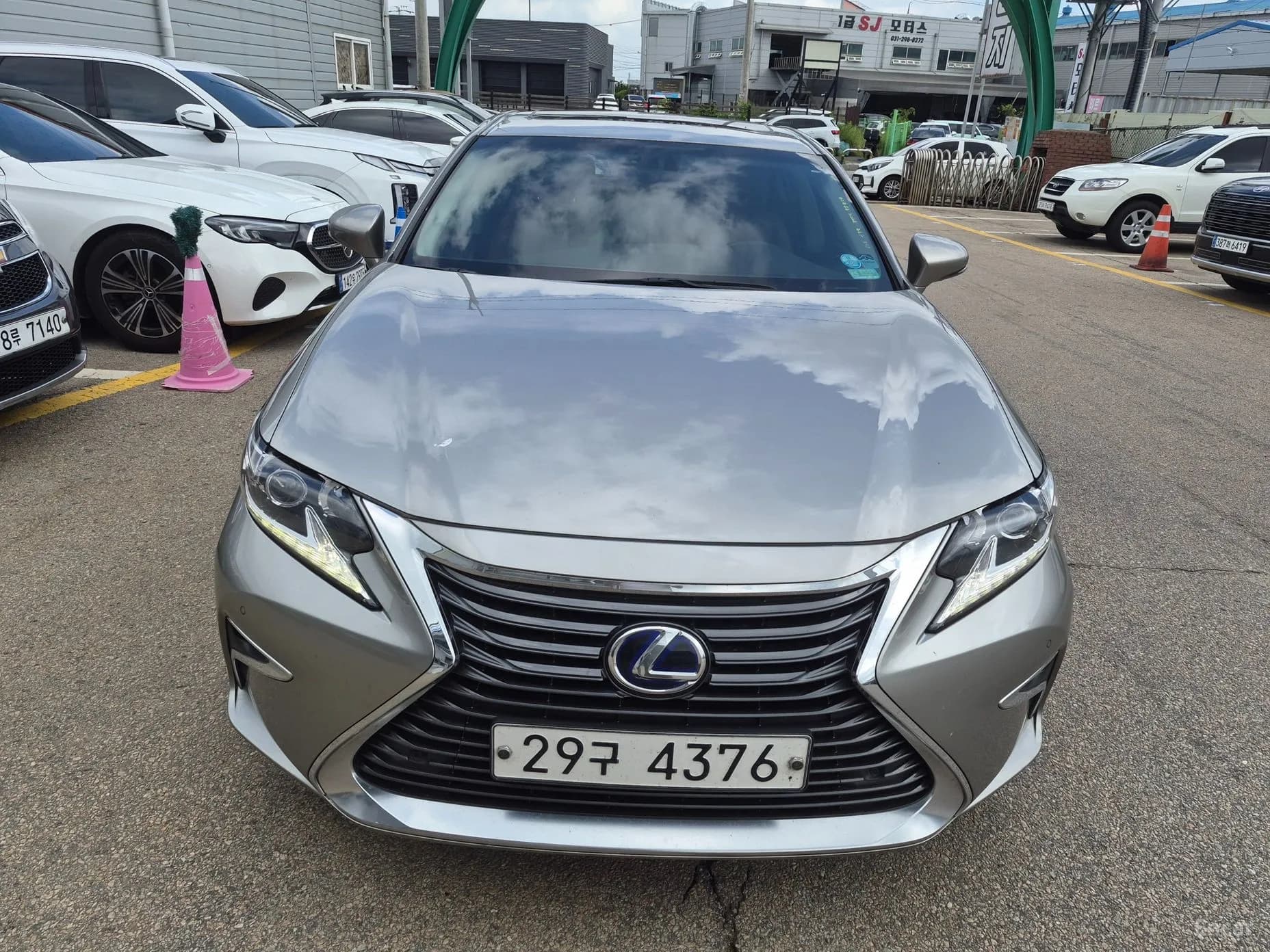 New ES300h