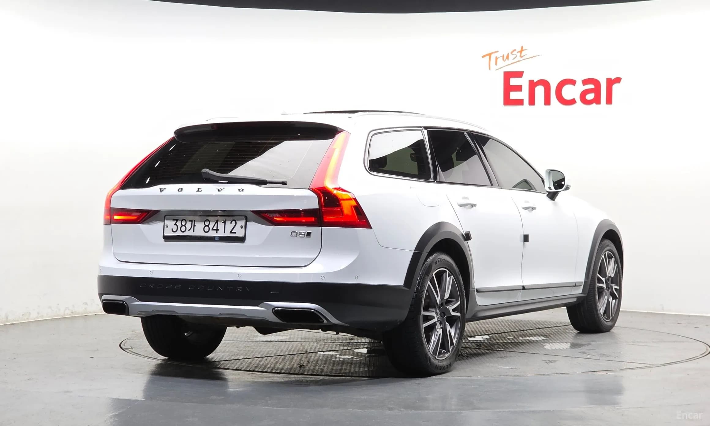 V90 Cross Country