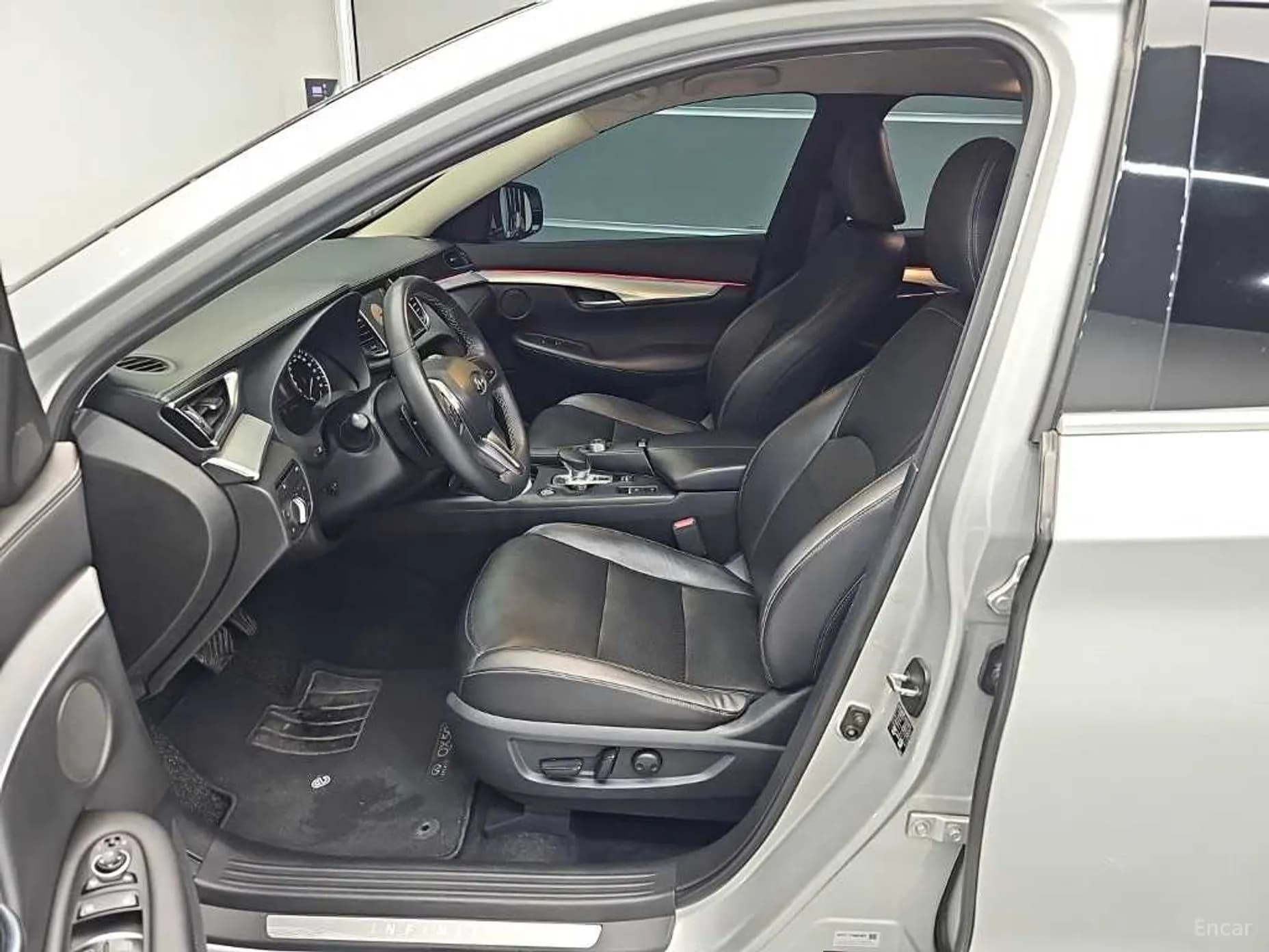 QX50 (P71A)