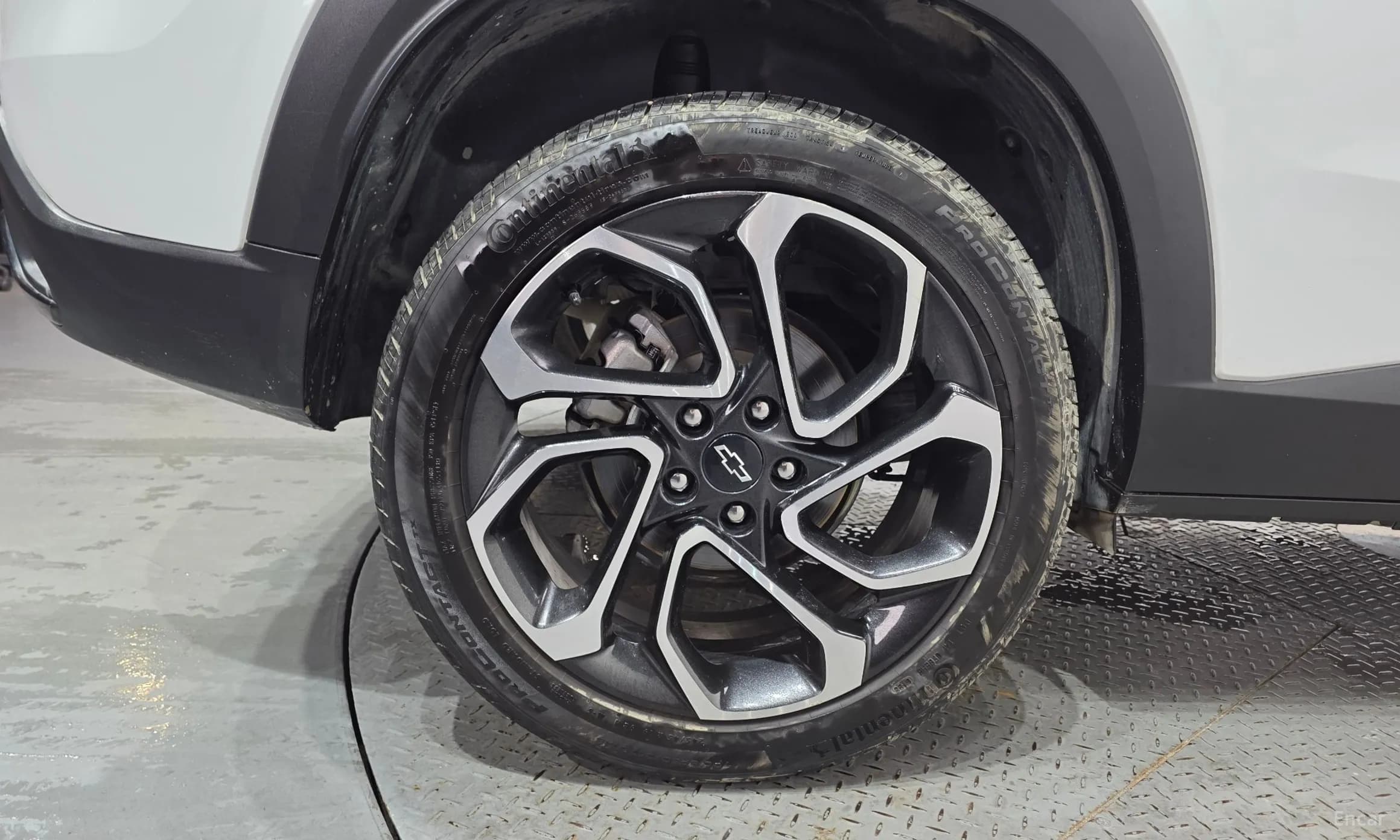 Trax Crossover