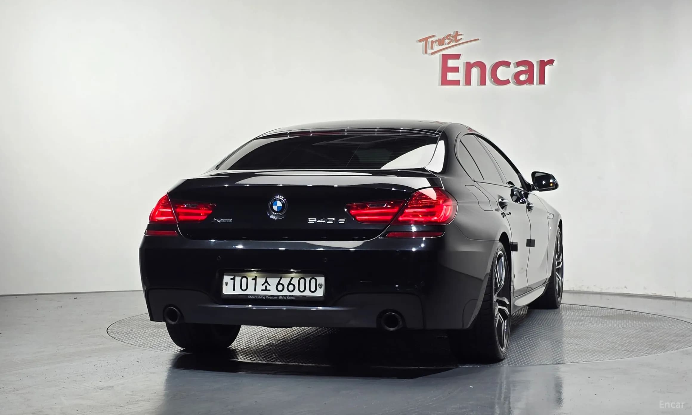 6 Series (F12)