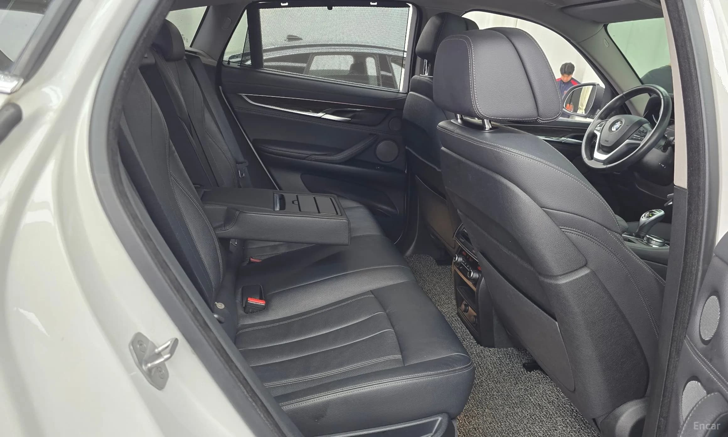 X6 (F16)