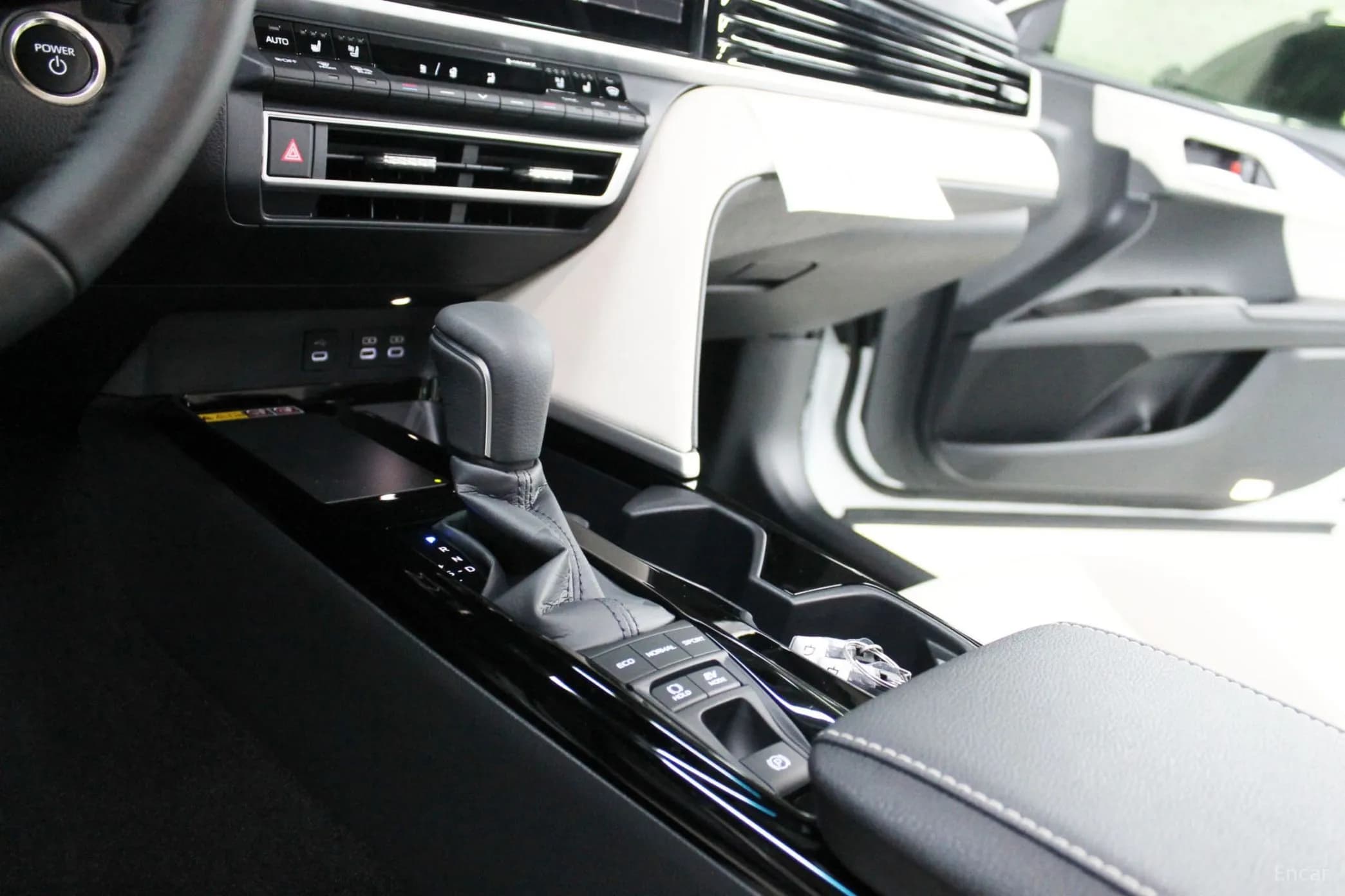 Camry (XV80)