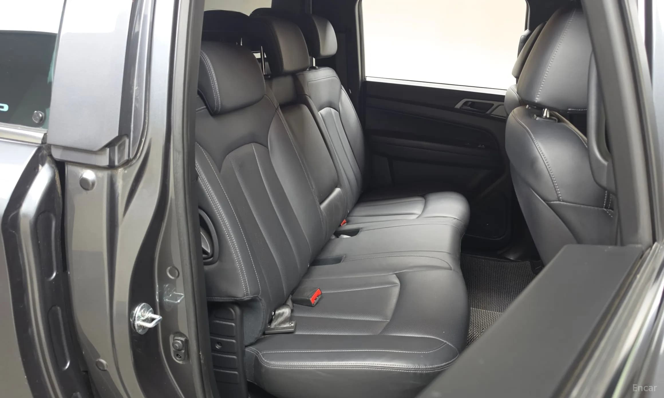 Rexton Sports Khan