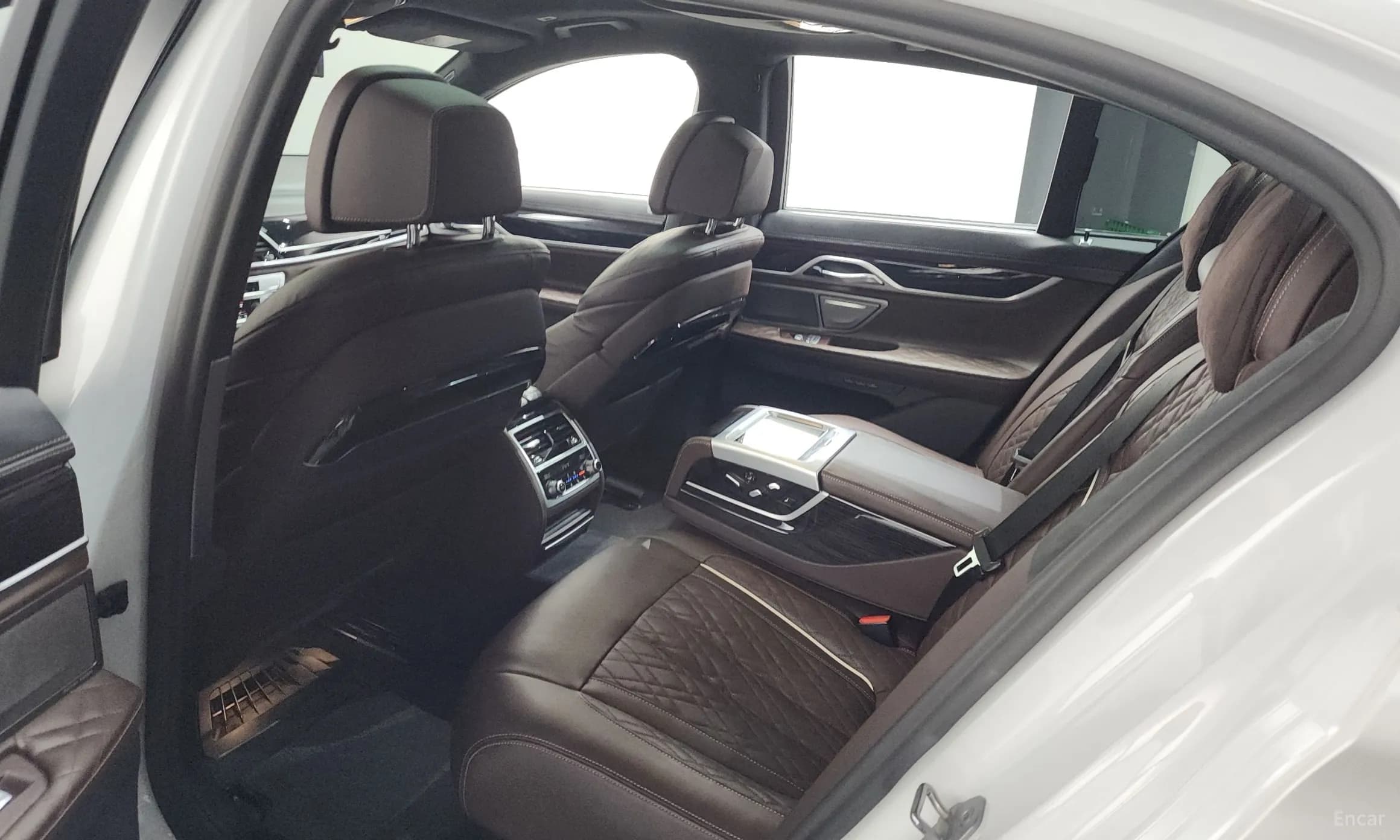 7 Series (G11)