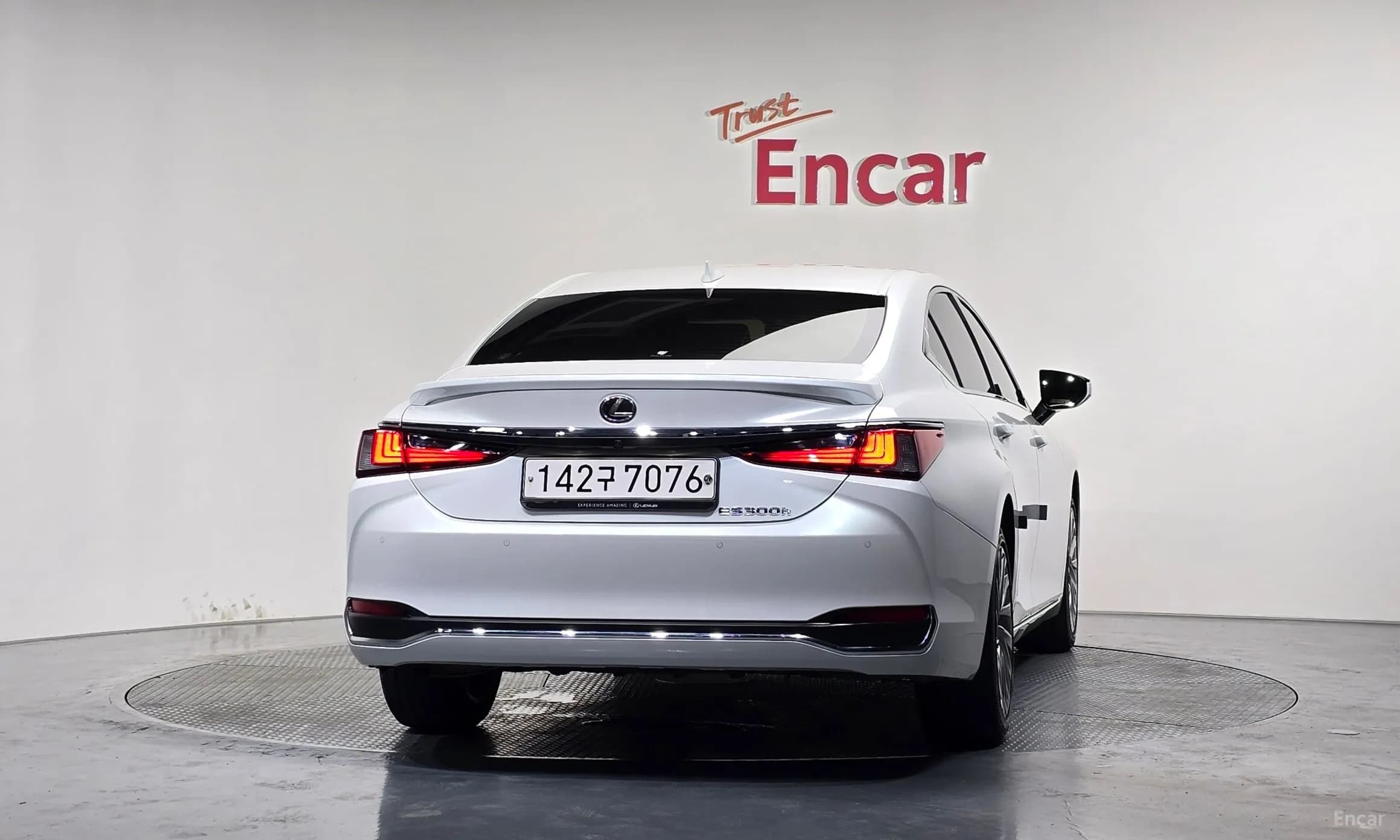 ES300h 7th Generation
