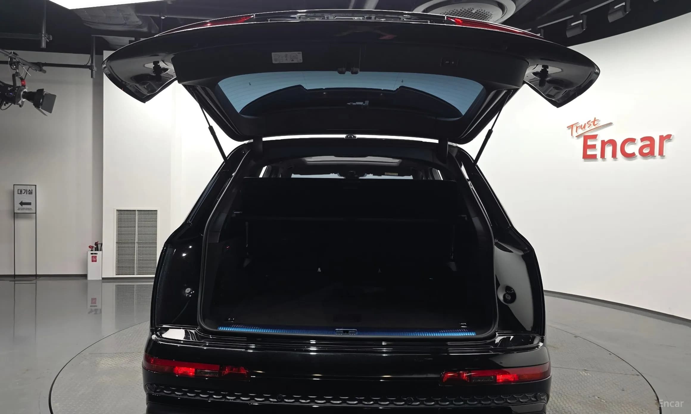 Q7 (4M)
