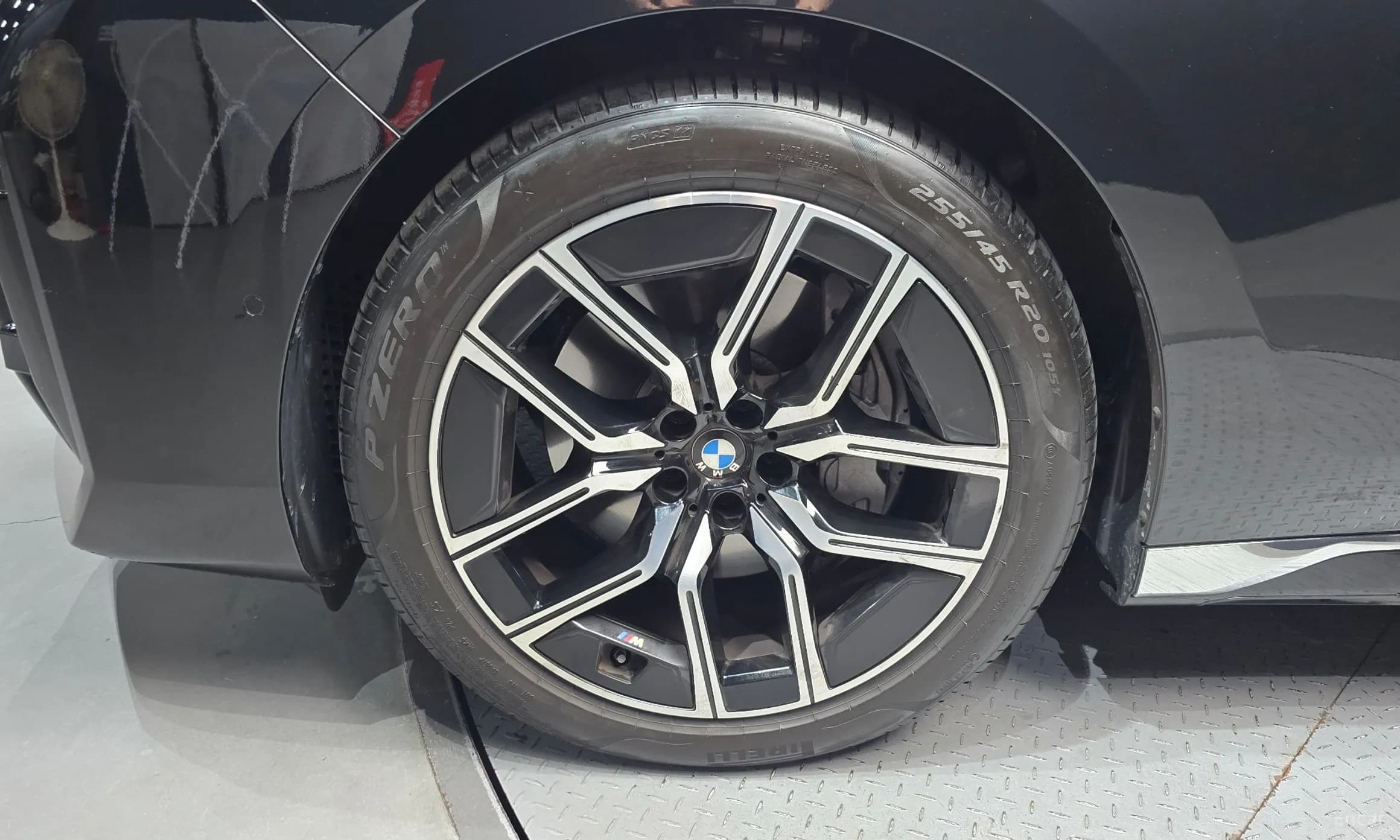 7 Series (G70)