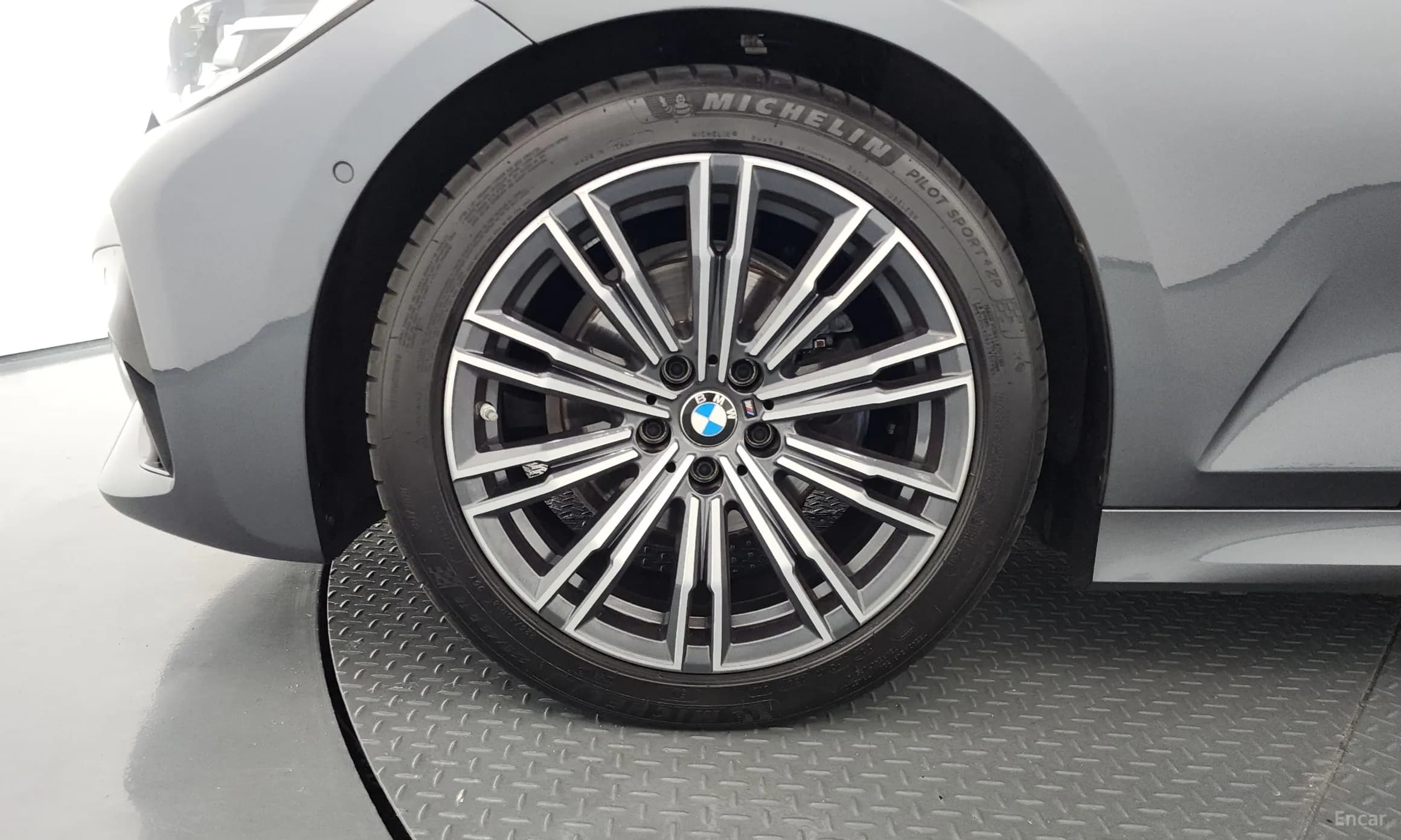 3 Series (G20)