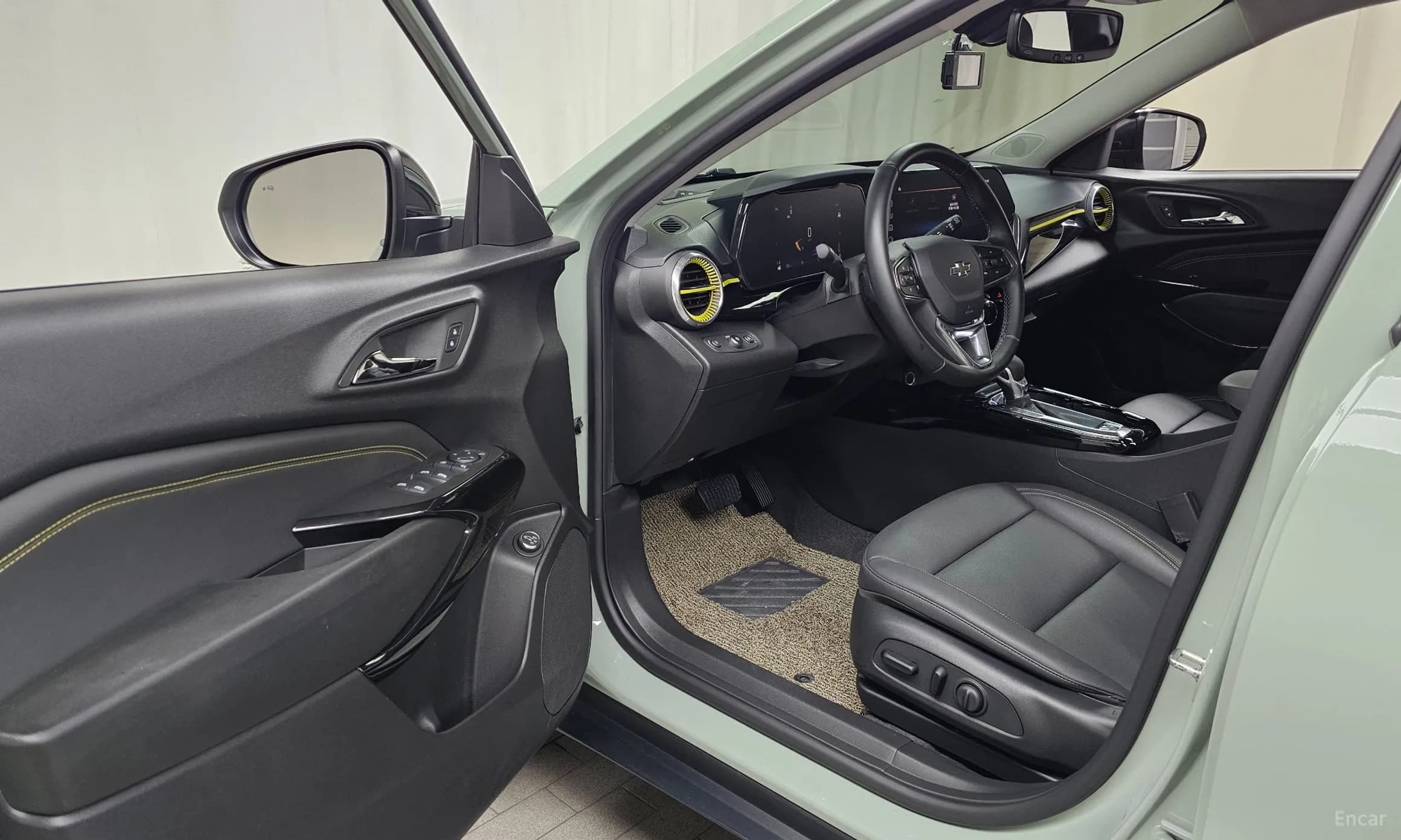 Trax Crossover