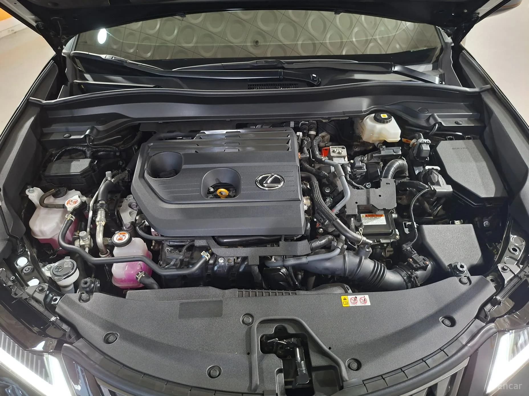 UX300h