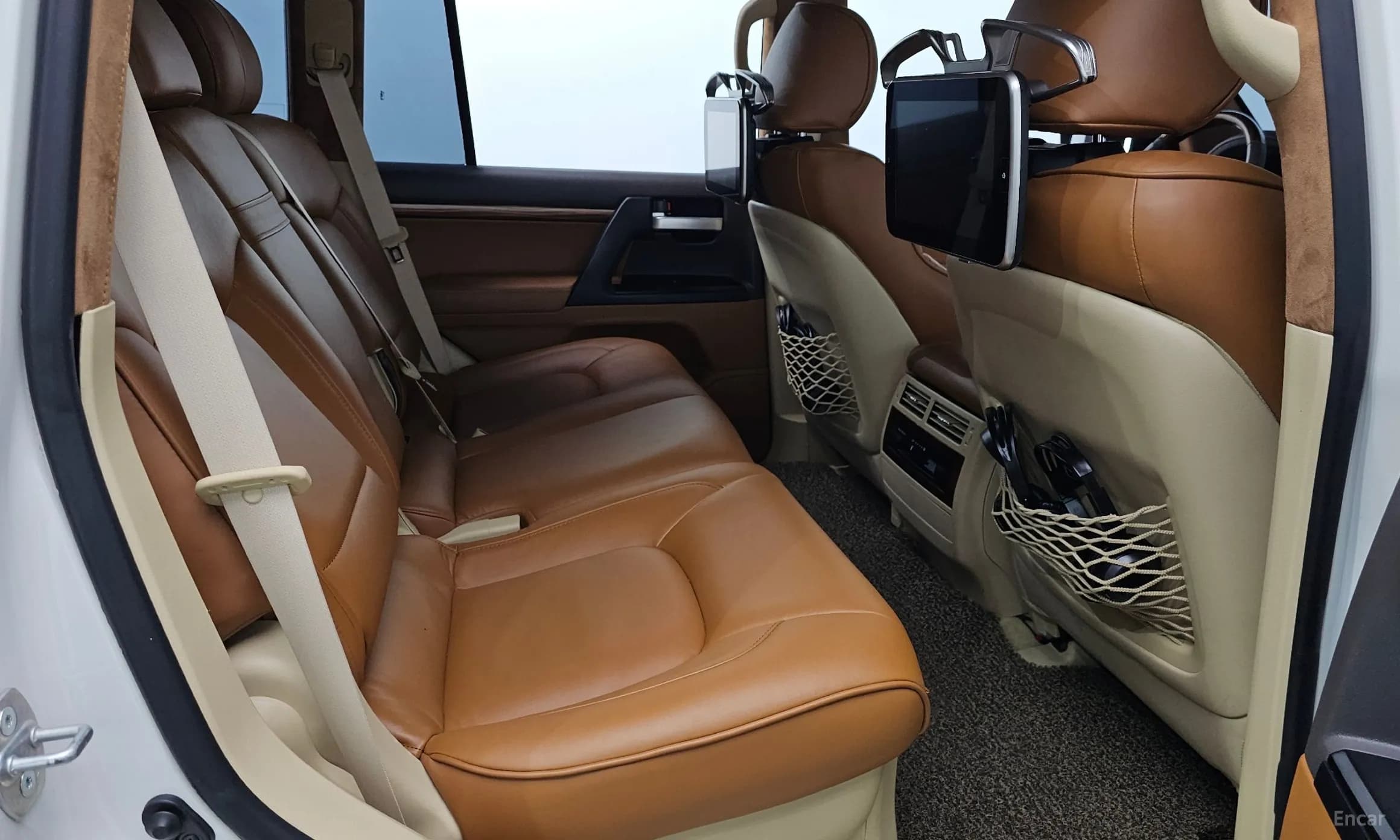 Land Cruiser