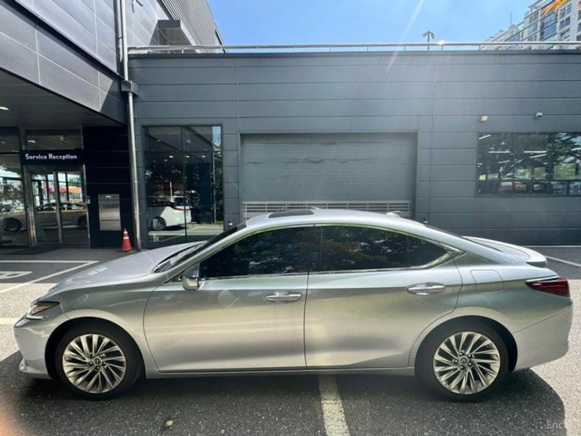 ES300h 7th Generation
