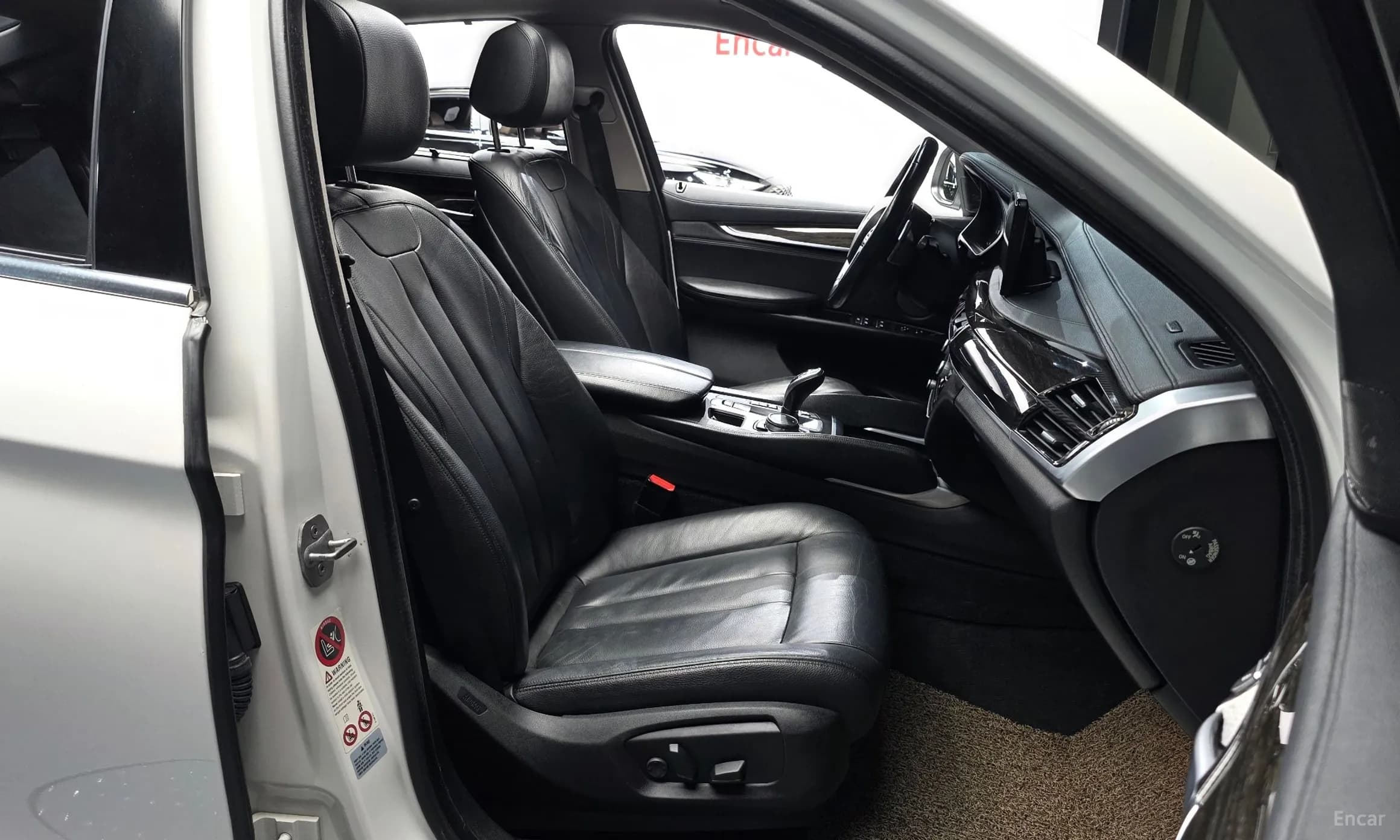 X6 (F16)