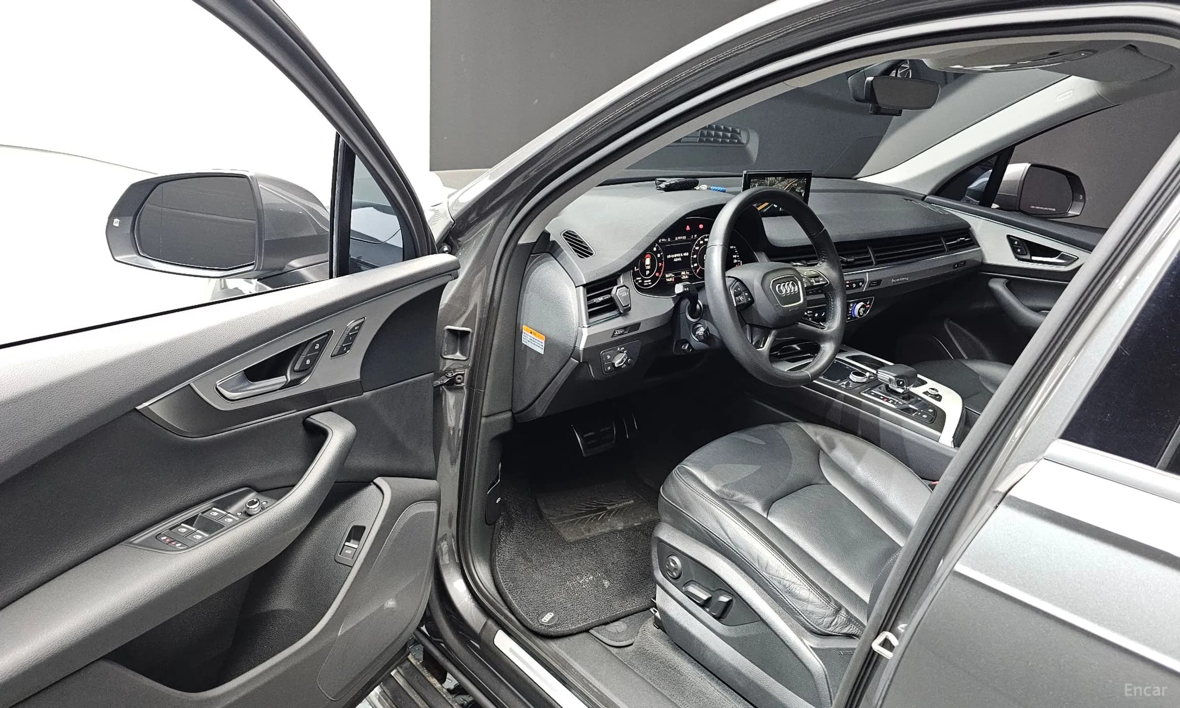 Q7 (4M)