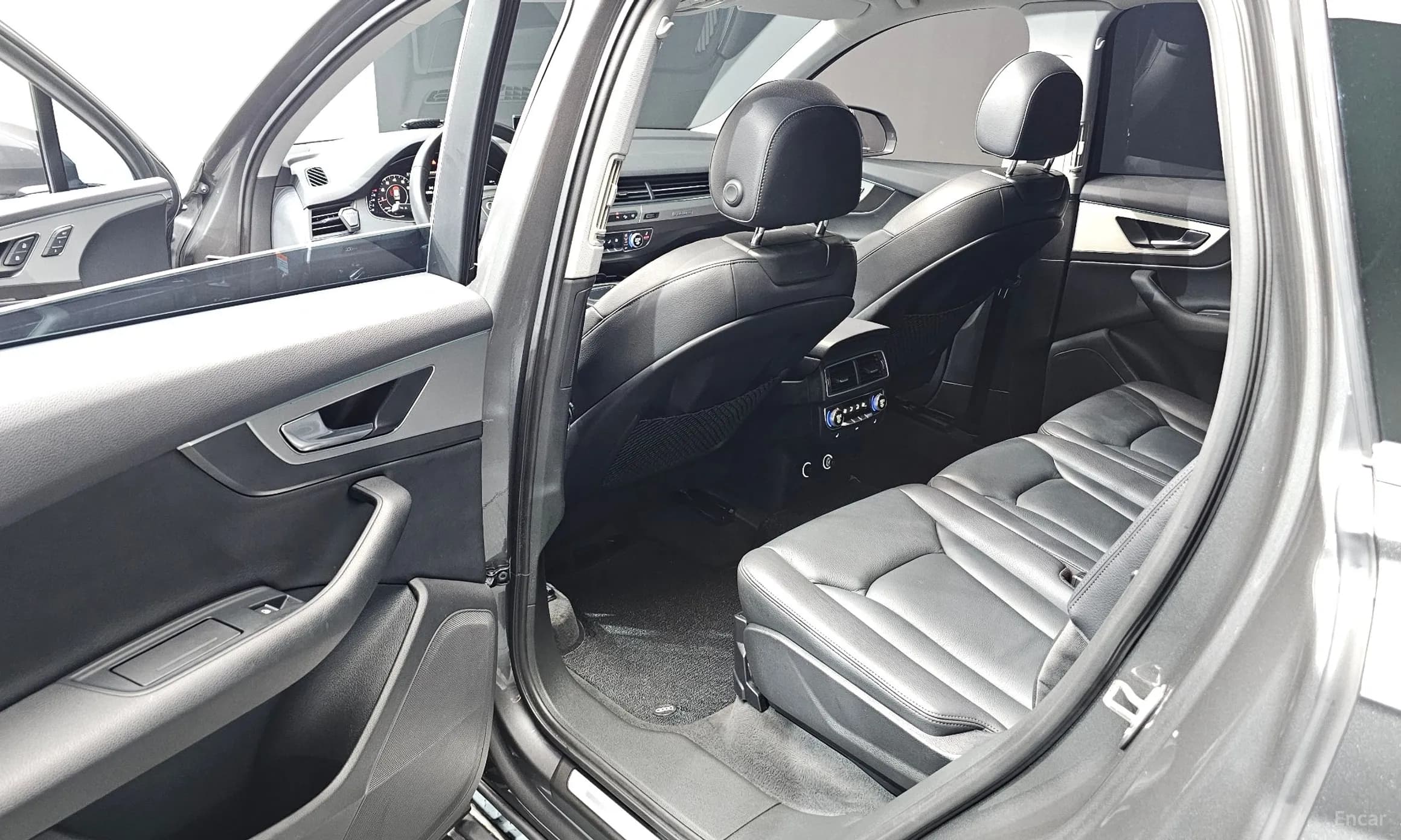 Q7 (4M)