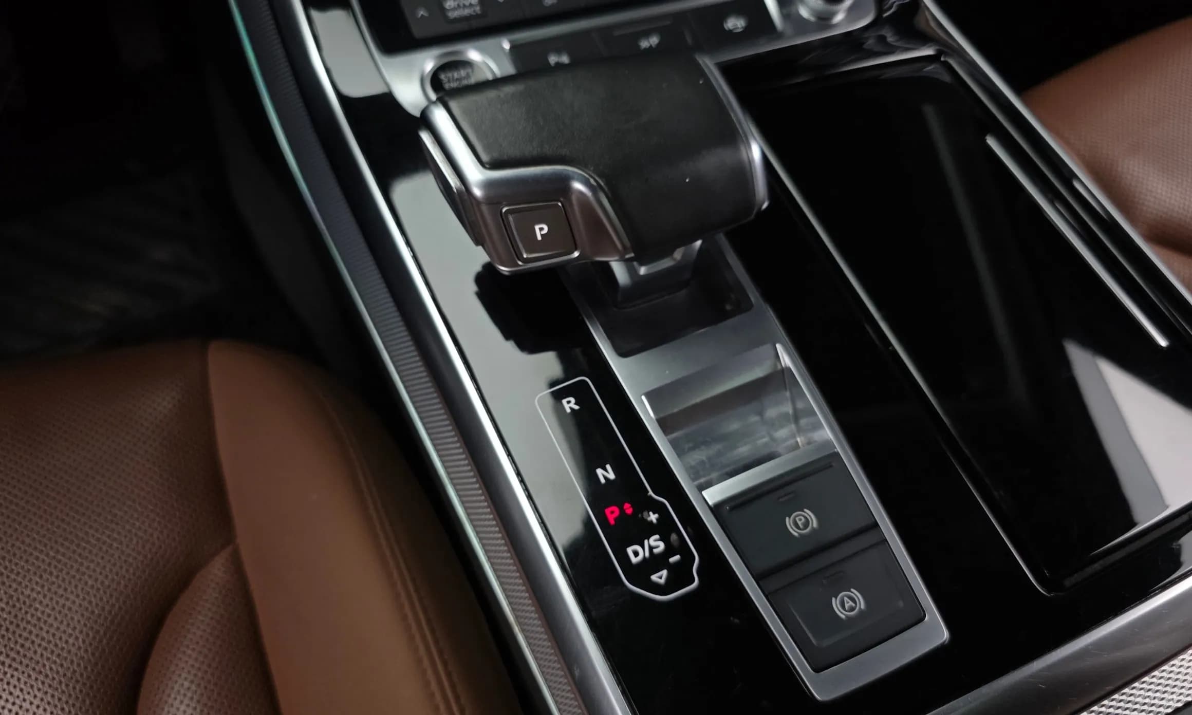 Q7 (4M)