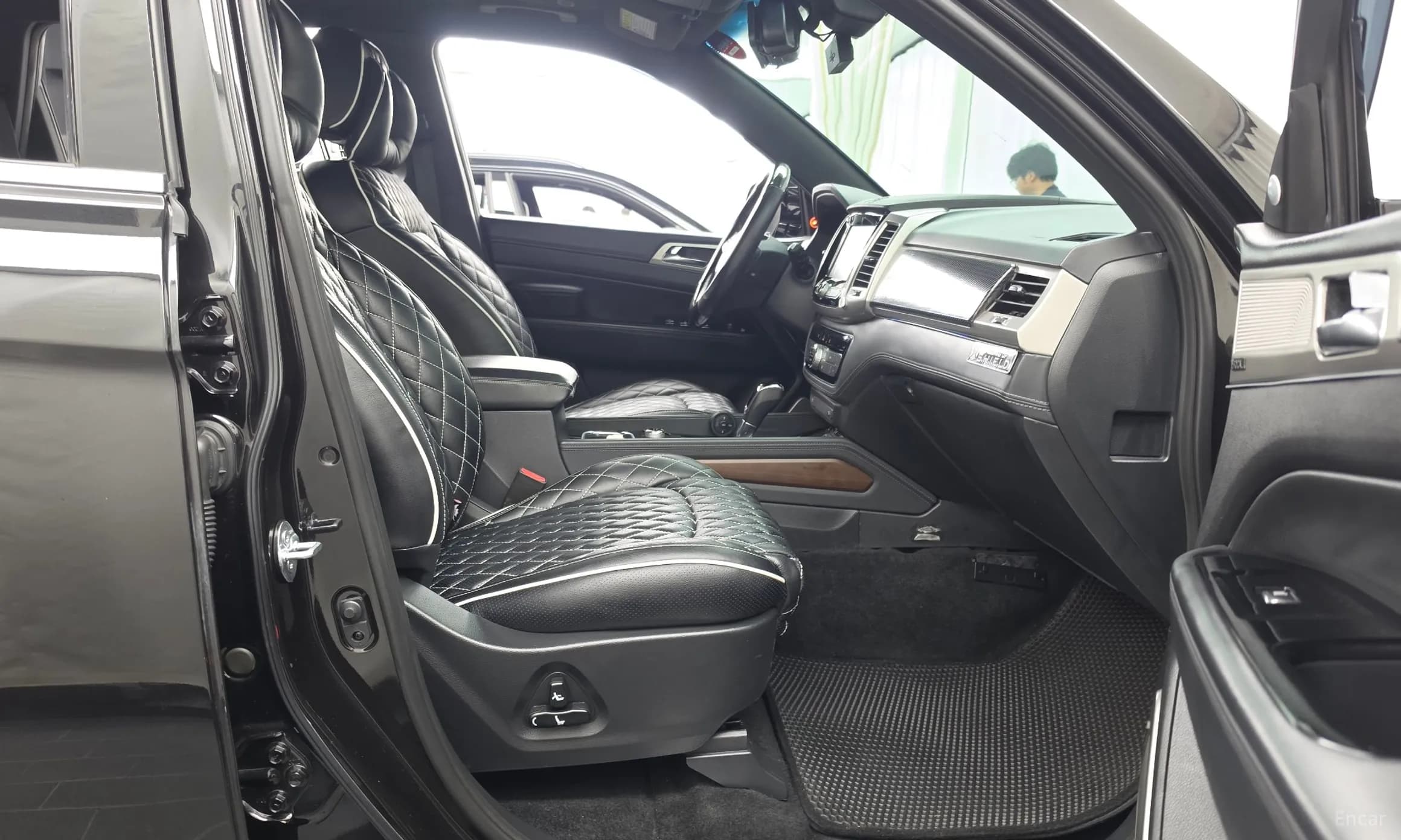 G4 Rexton