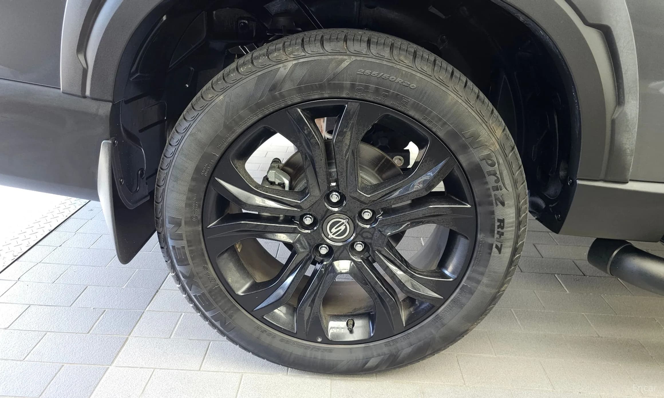 Rexton Sports Khan