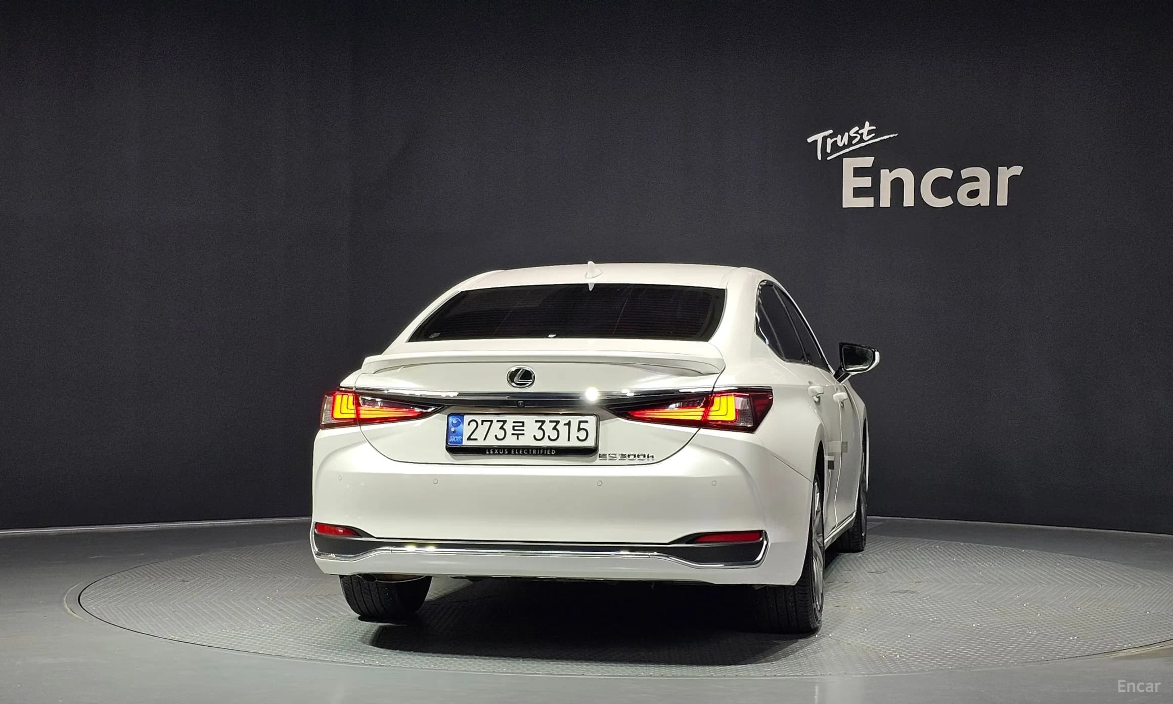 ES300h 7th Generation
