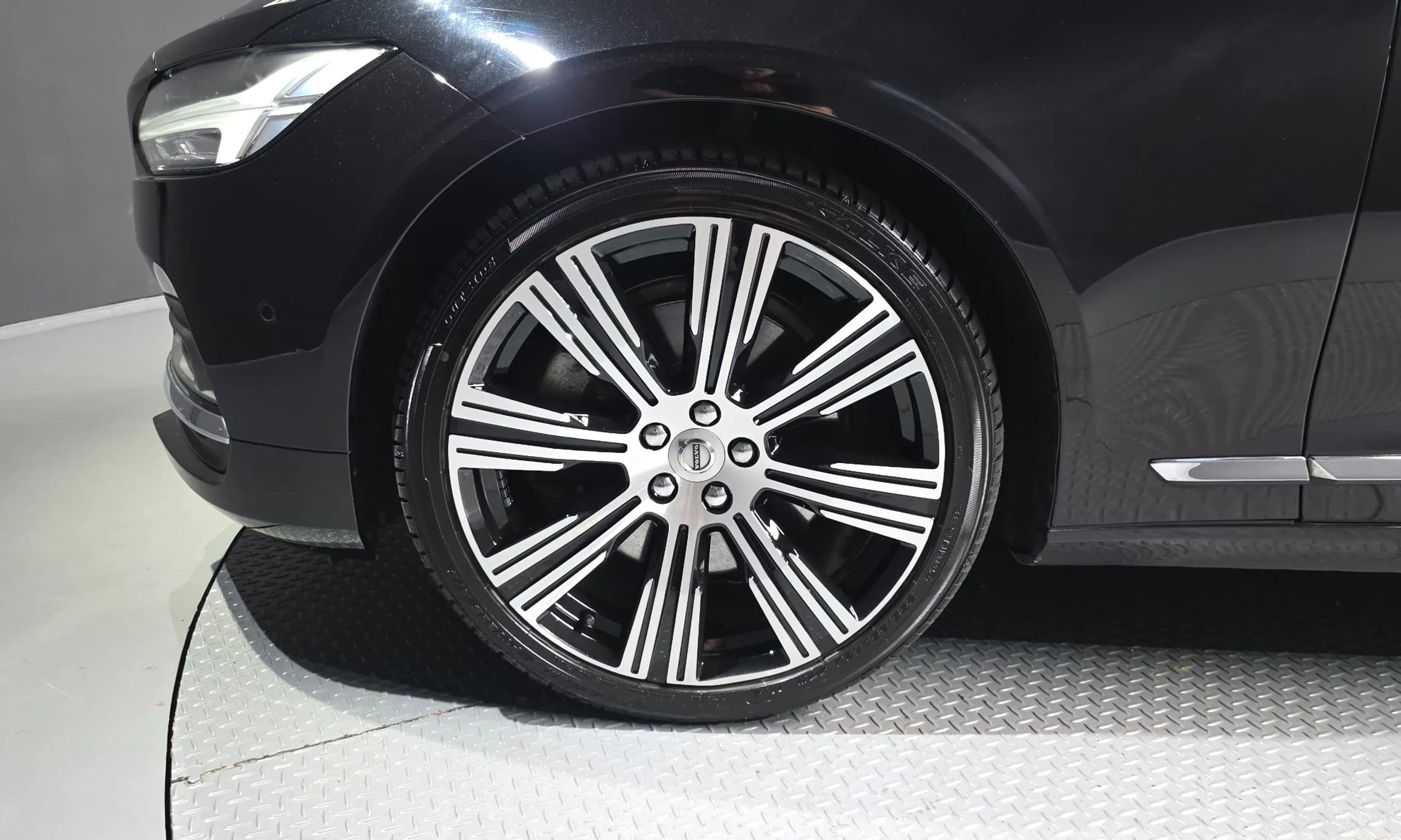 S90
