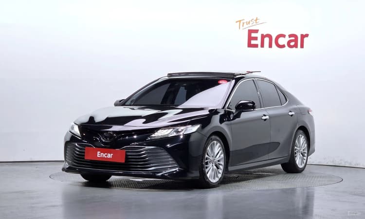 Camry (XV70)