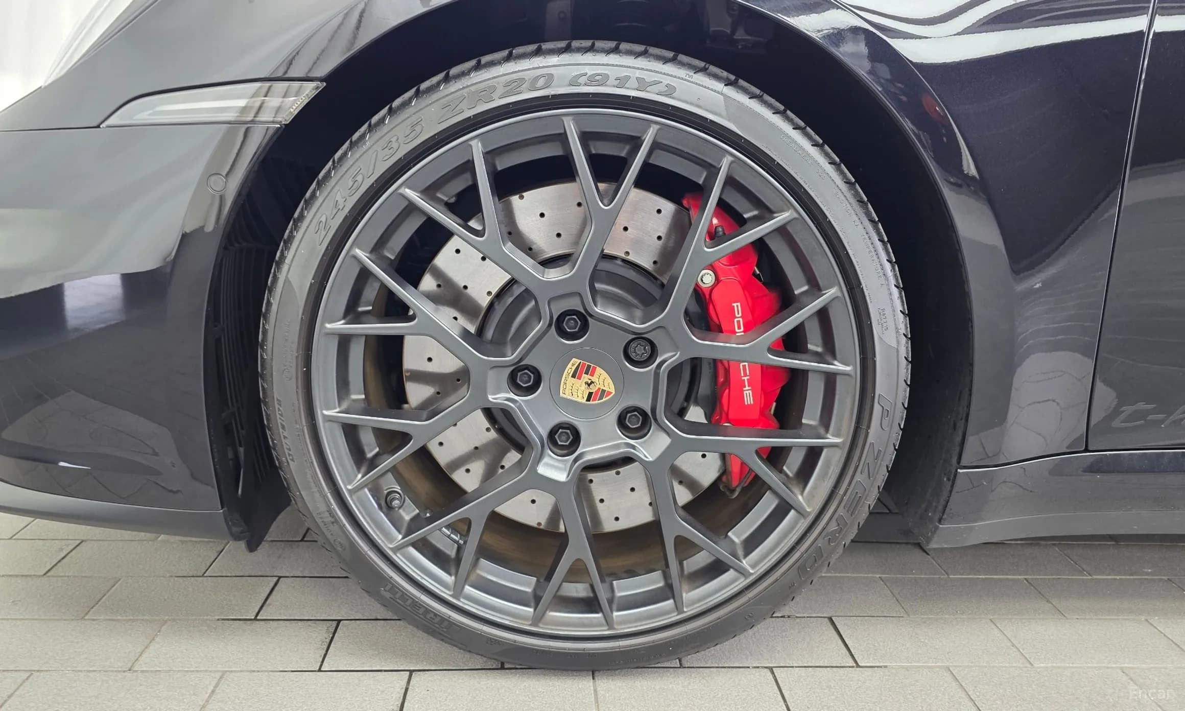 911 (992)