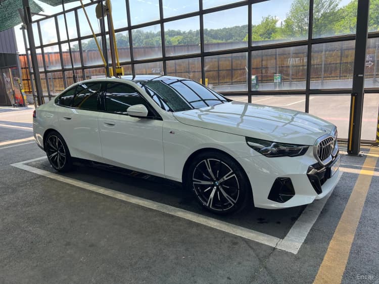 5 Series (G60)