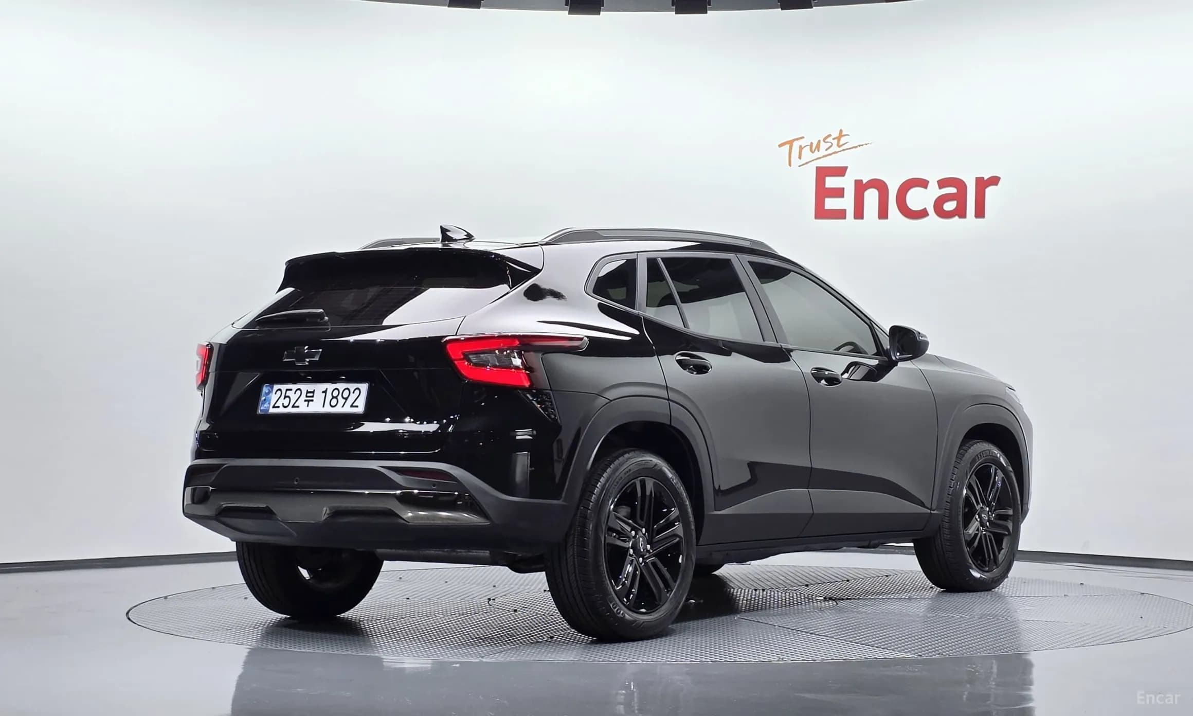 Trax Crossover
