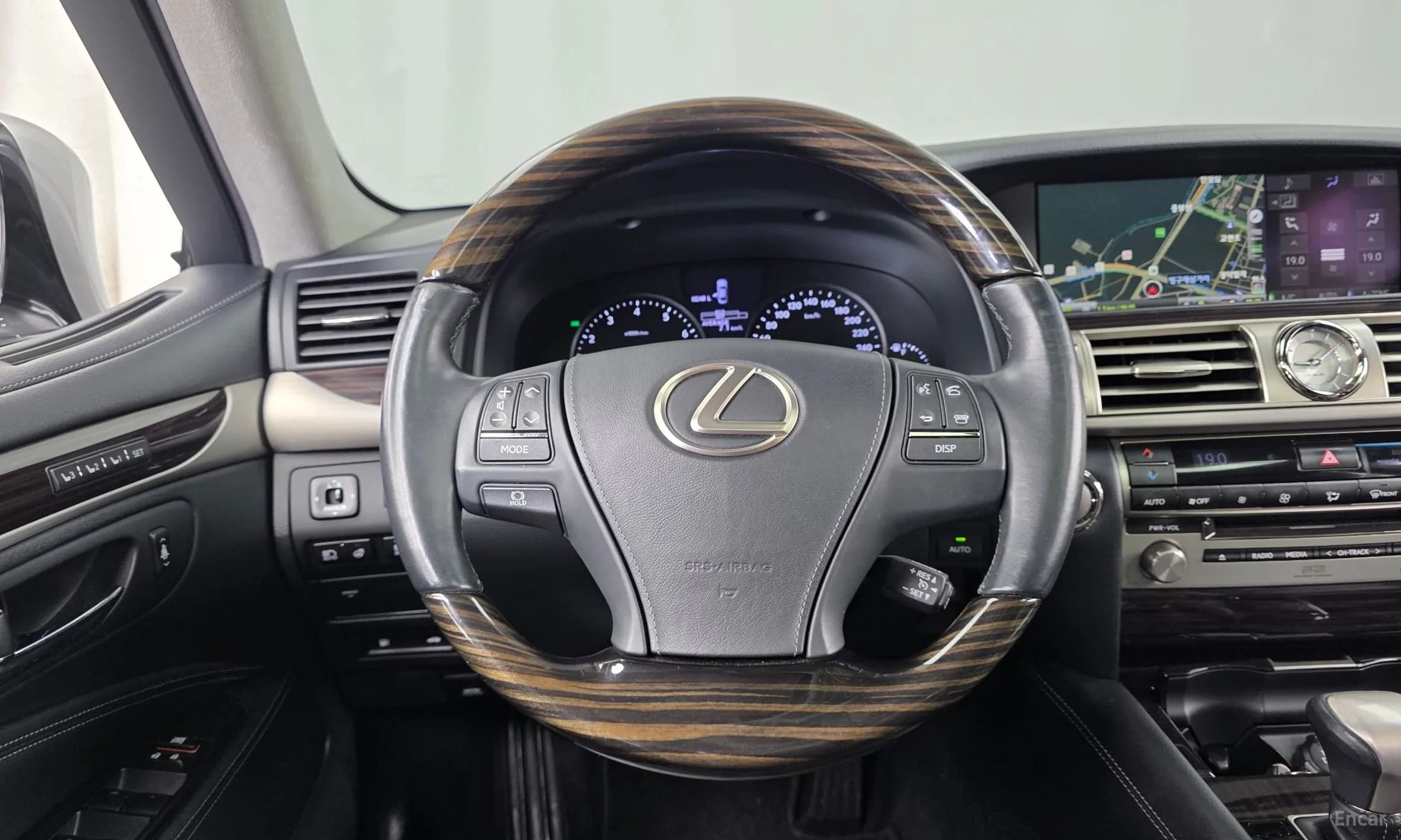 LS460