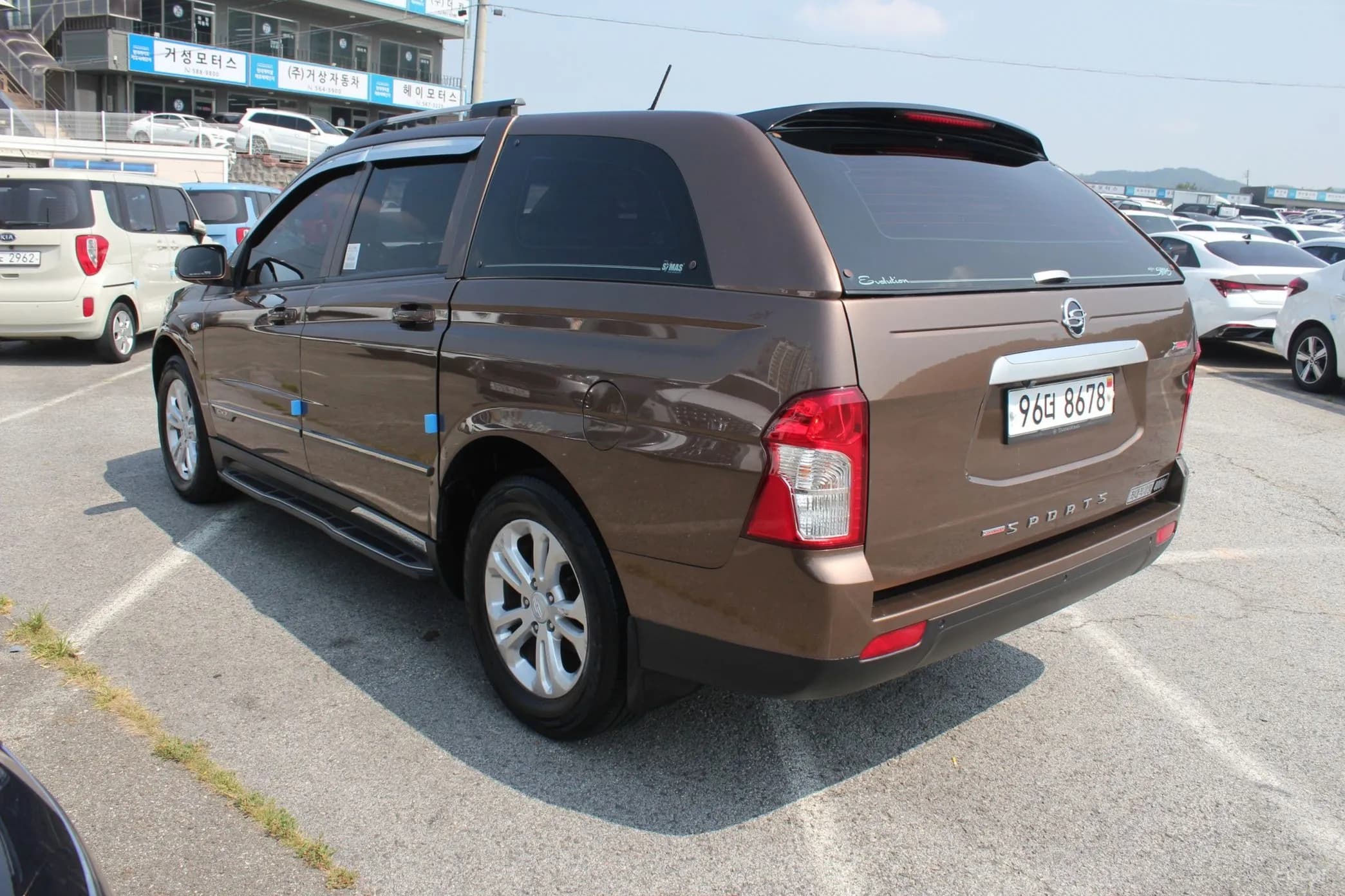 Korando Sports