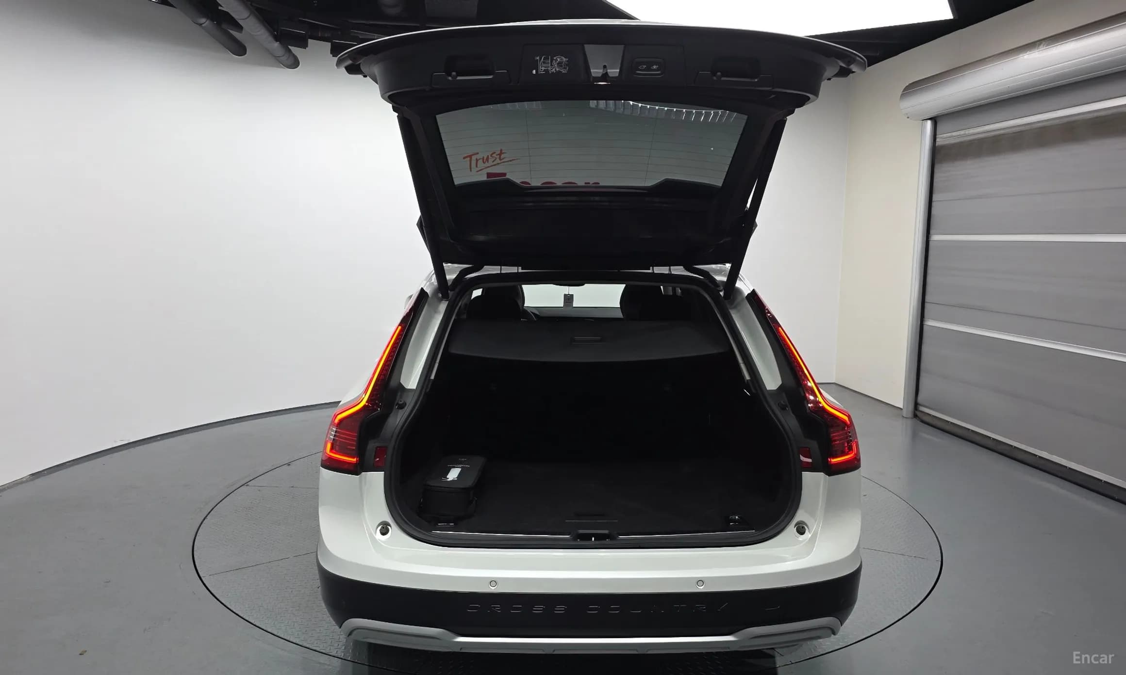V90 Cross Country
