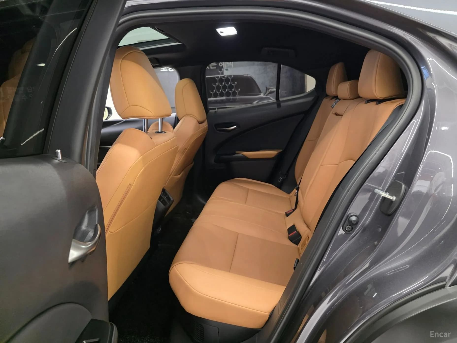 UX300h