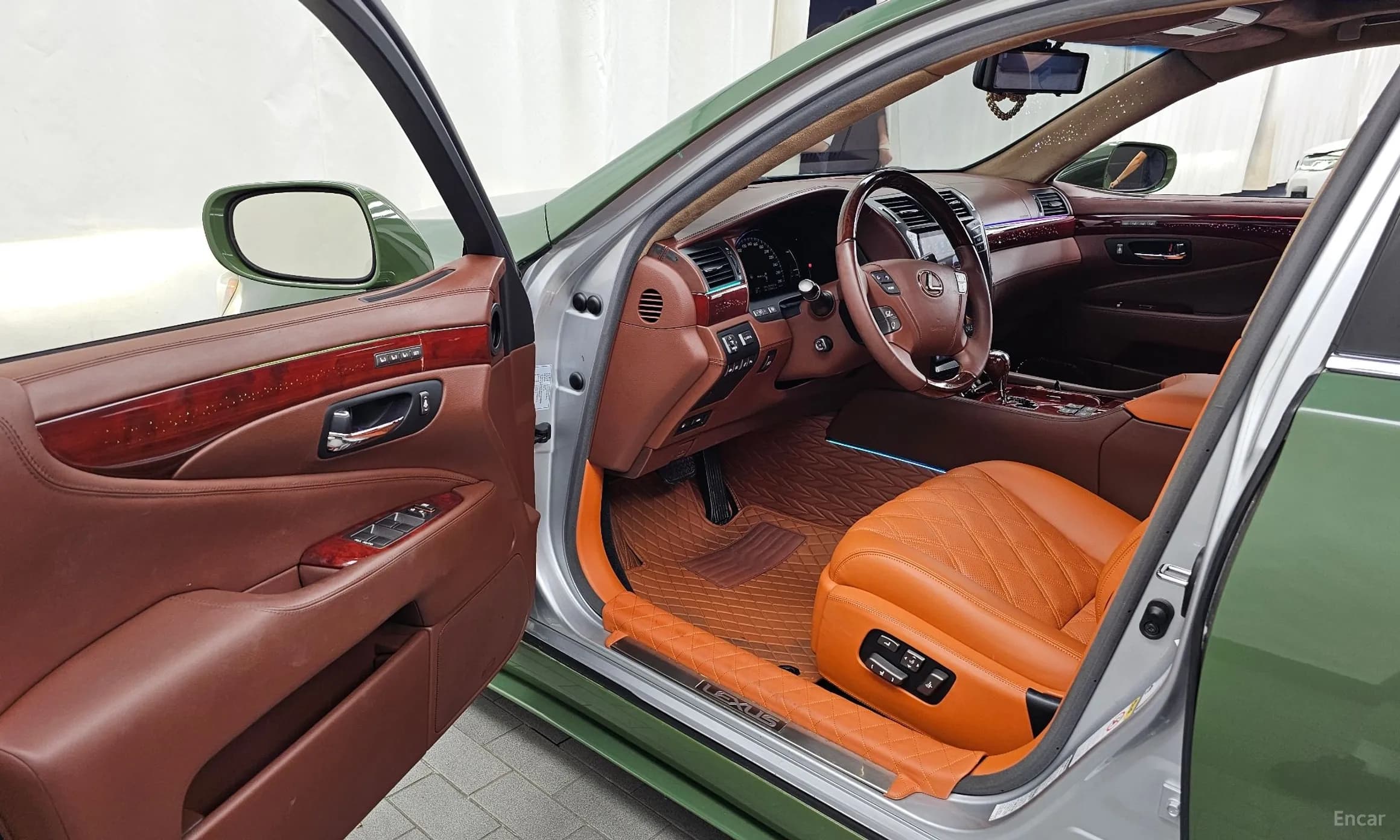 LS600hL
