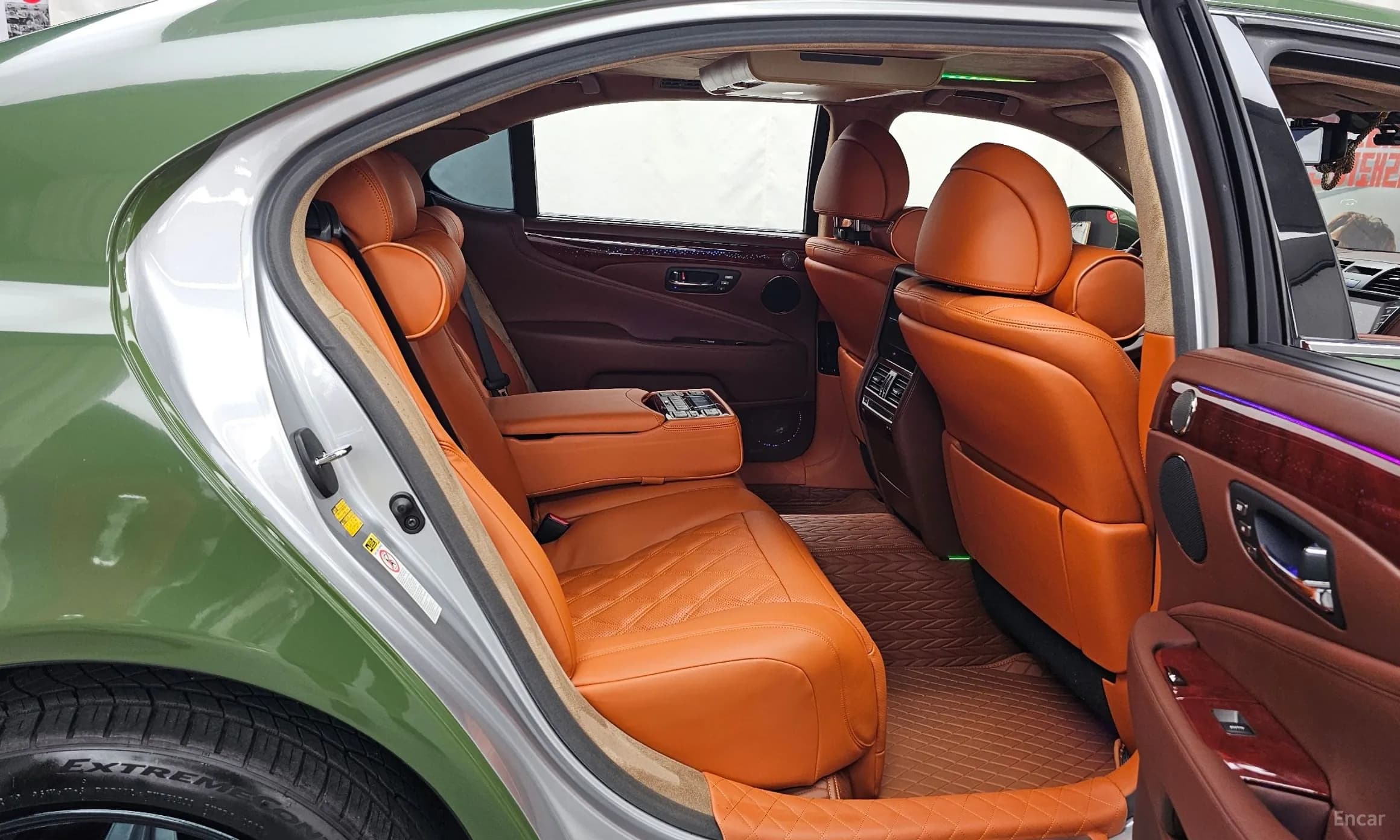 LS600hL