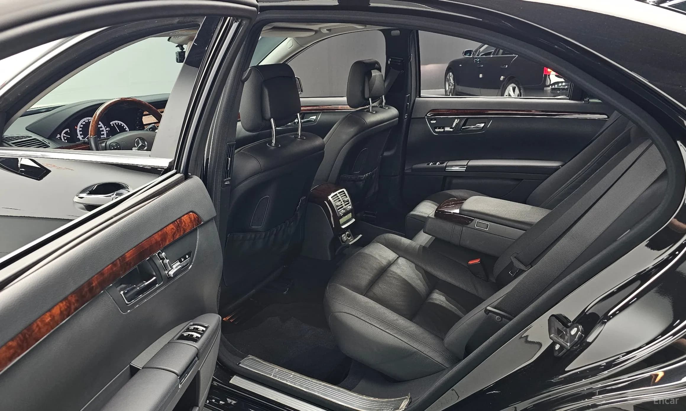 S-Class W221
