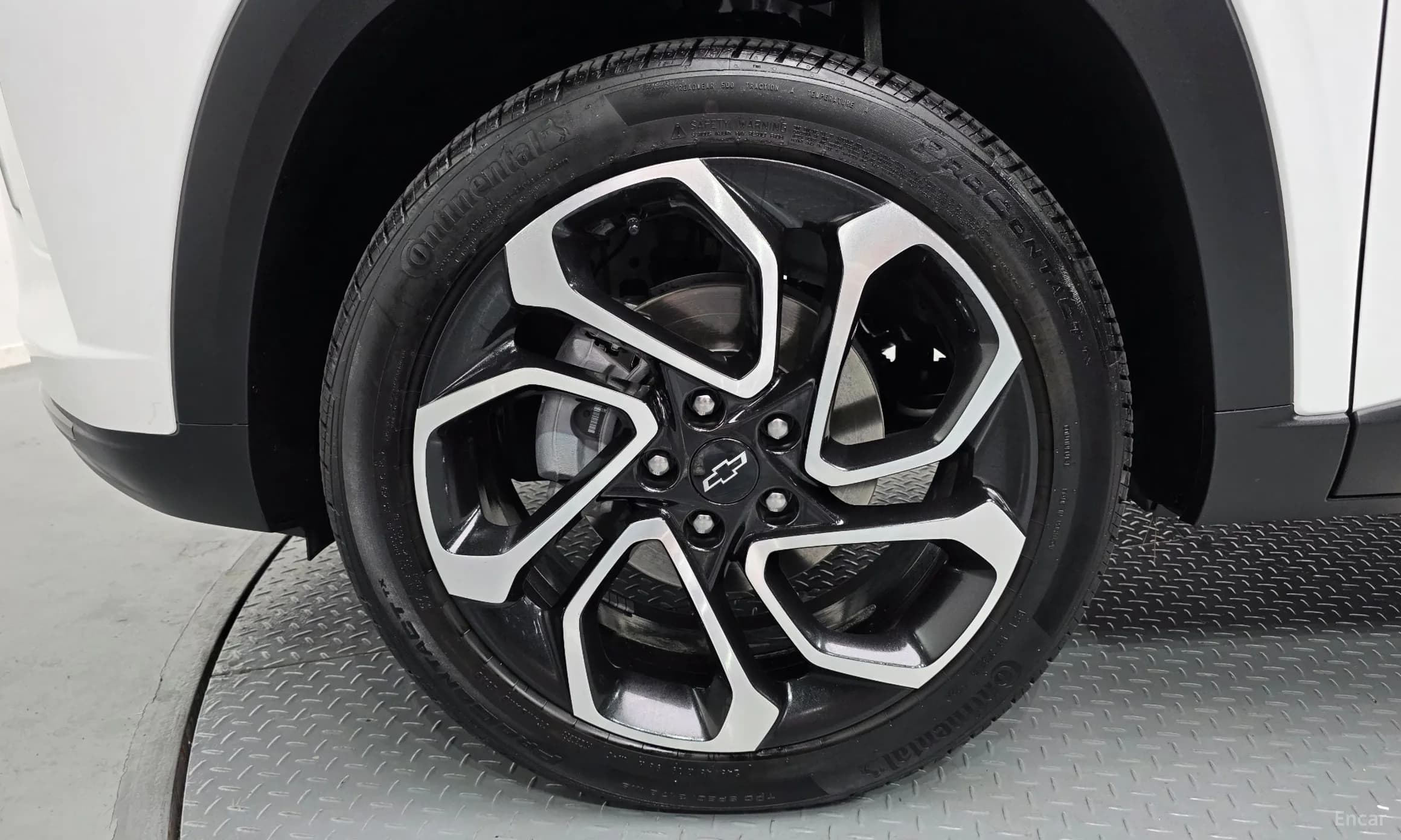 Trax Crossover