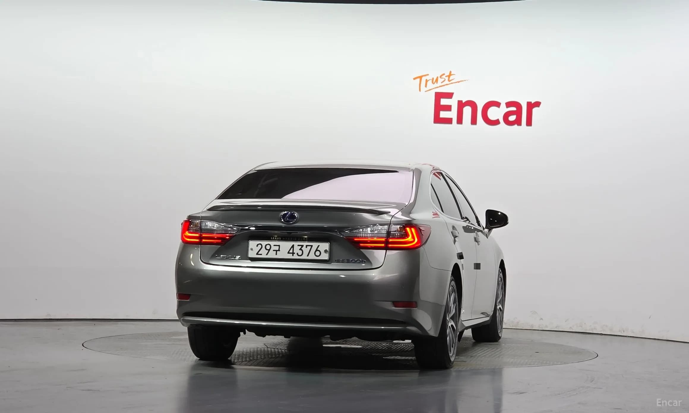 New ES300h