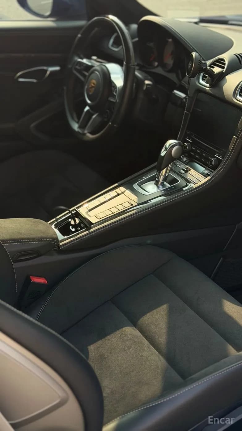 718 Cayman