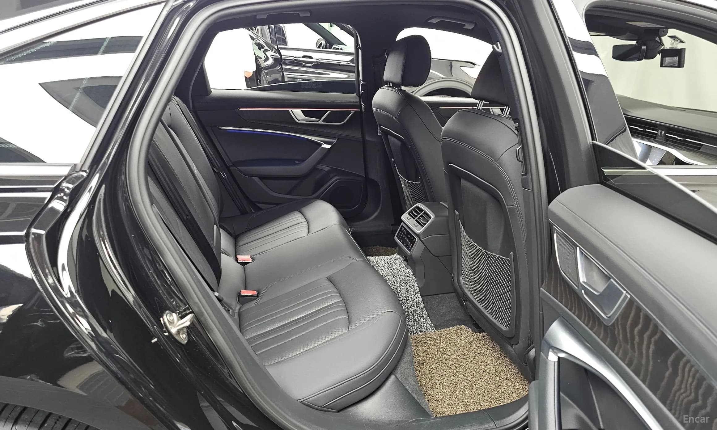 A6 (C8)
