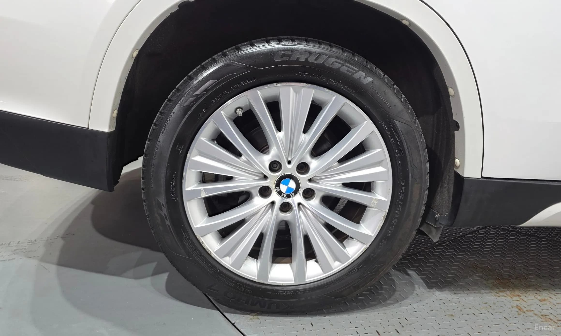 X5 (F15)