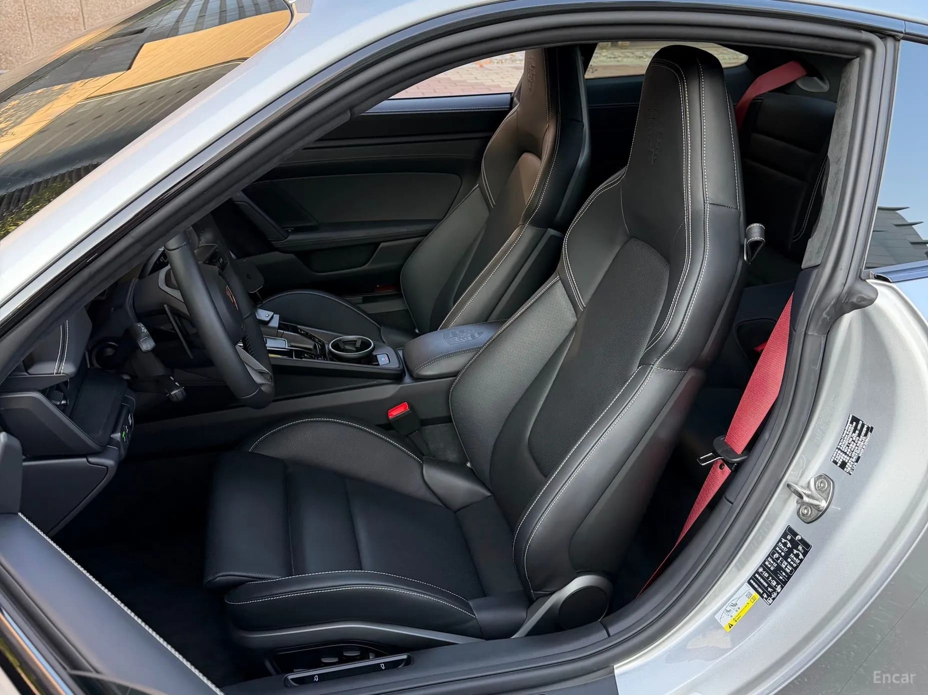 911 (992)